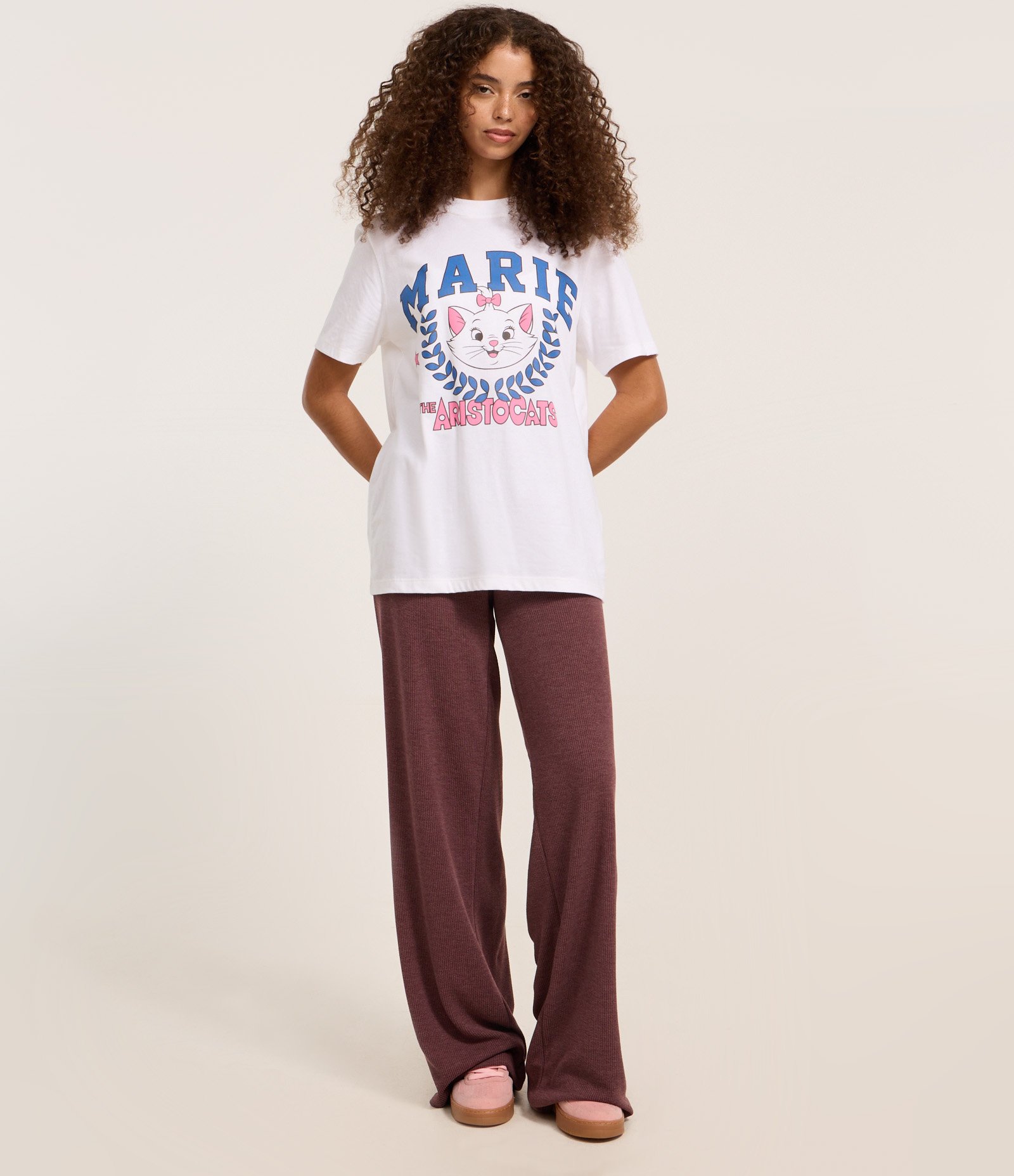 Camiseta Alongada em Algodão com Estampa Marie Branco 2