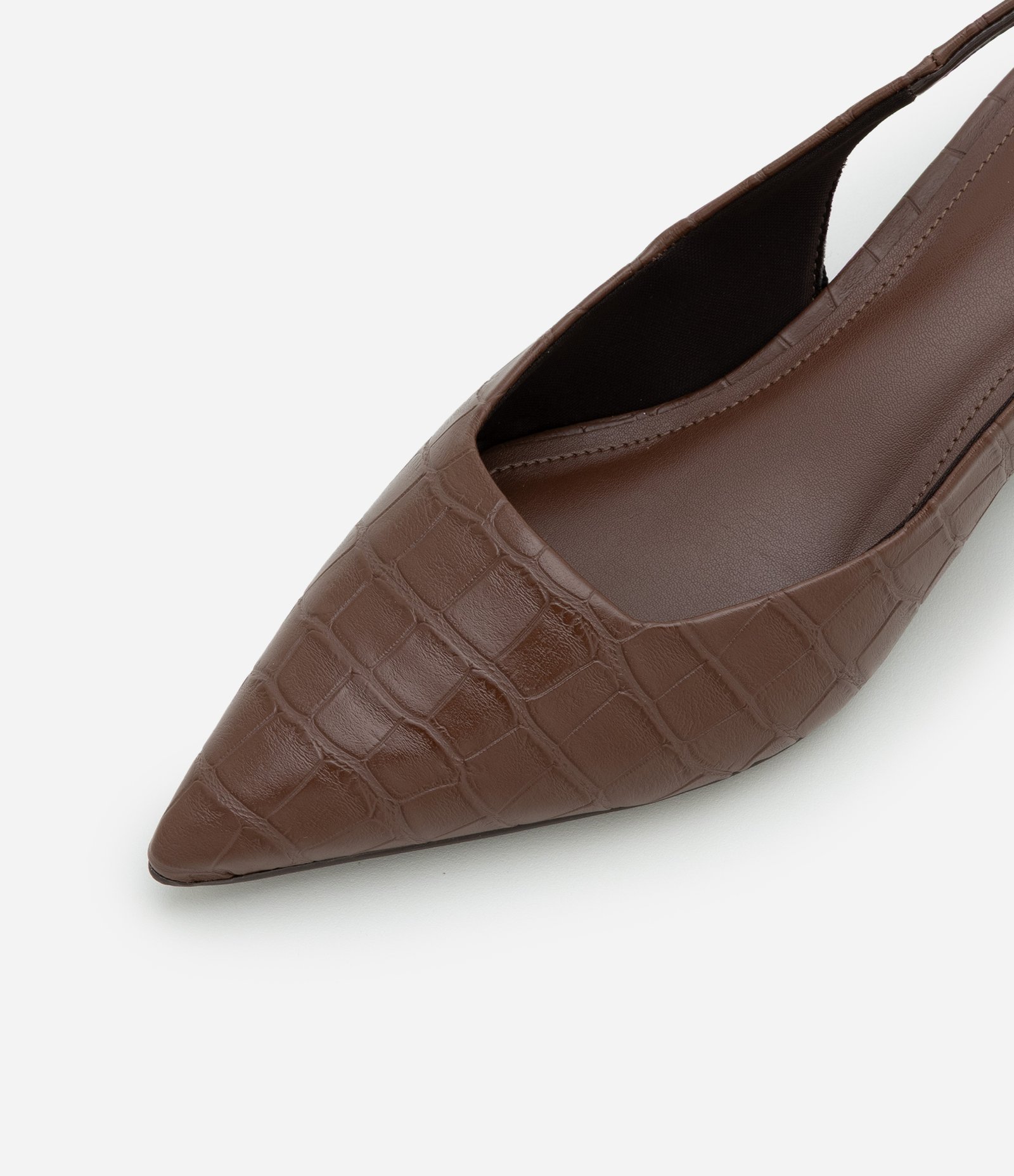 Sapato Scarpin Slingback em PU com Estampa Croco Marrom 7