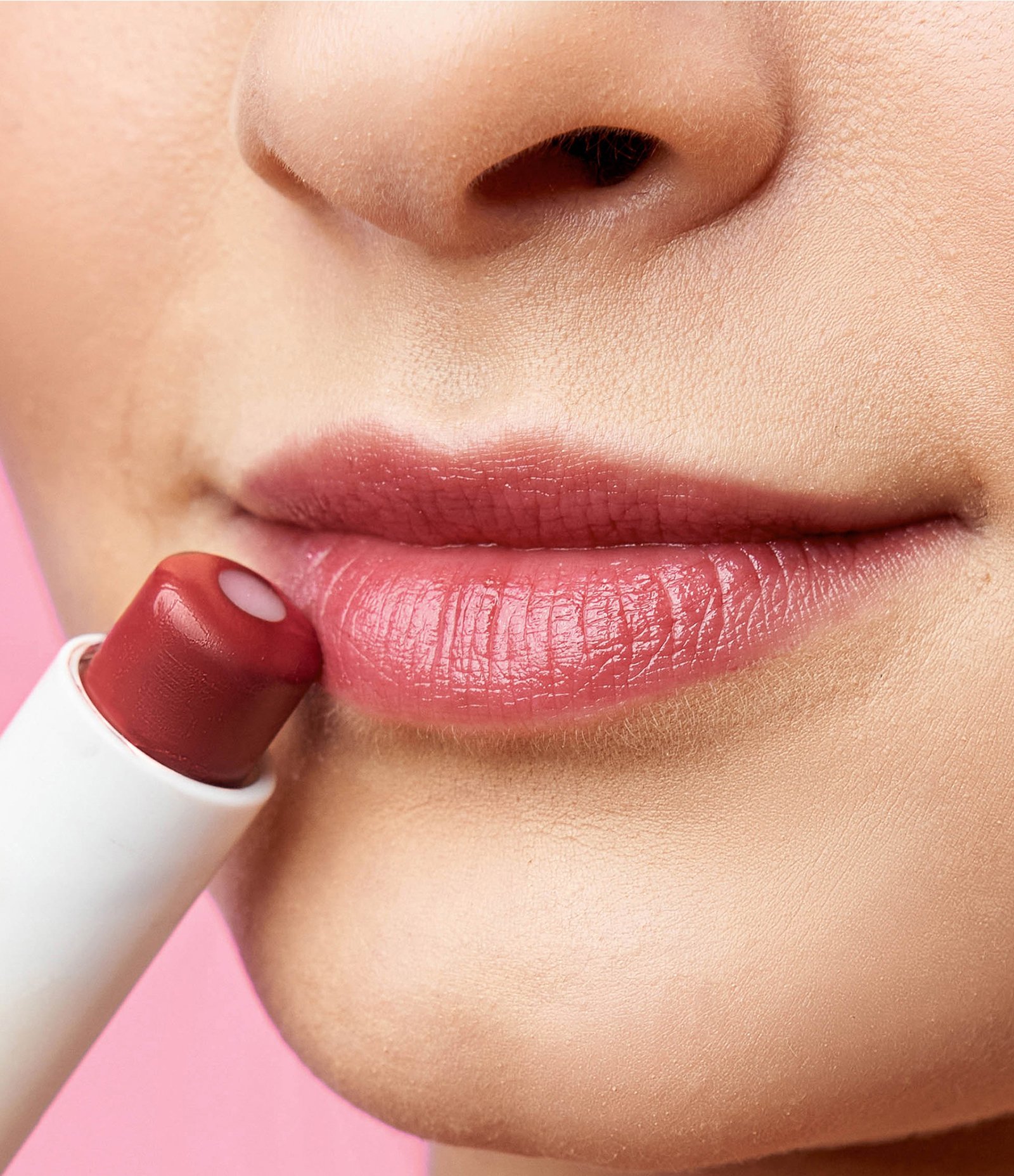 Protetor Labial Hidratante Com Cor FPS10 Balm Up! Stand Up! Ruby Kisses Vermelho 6