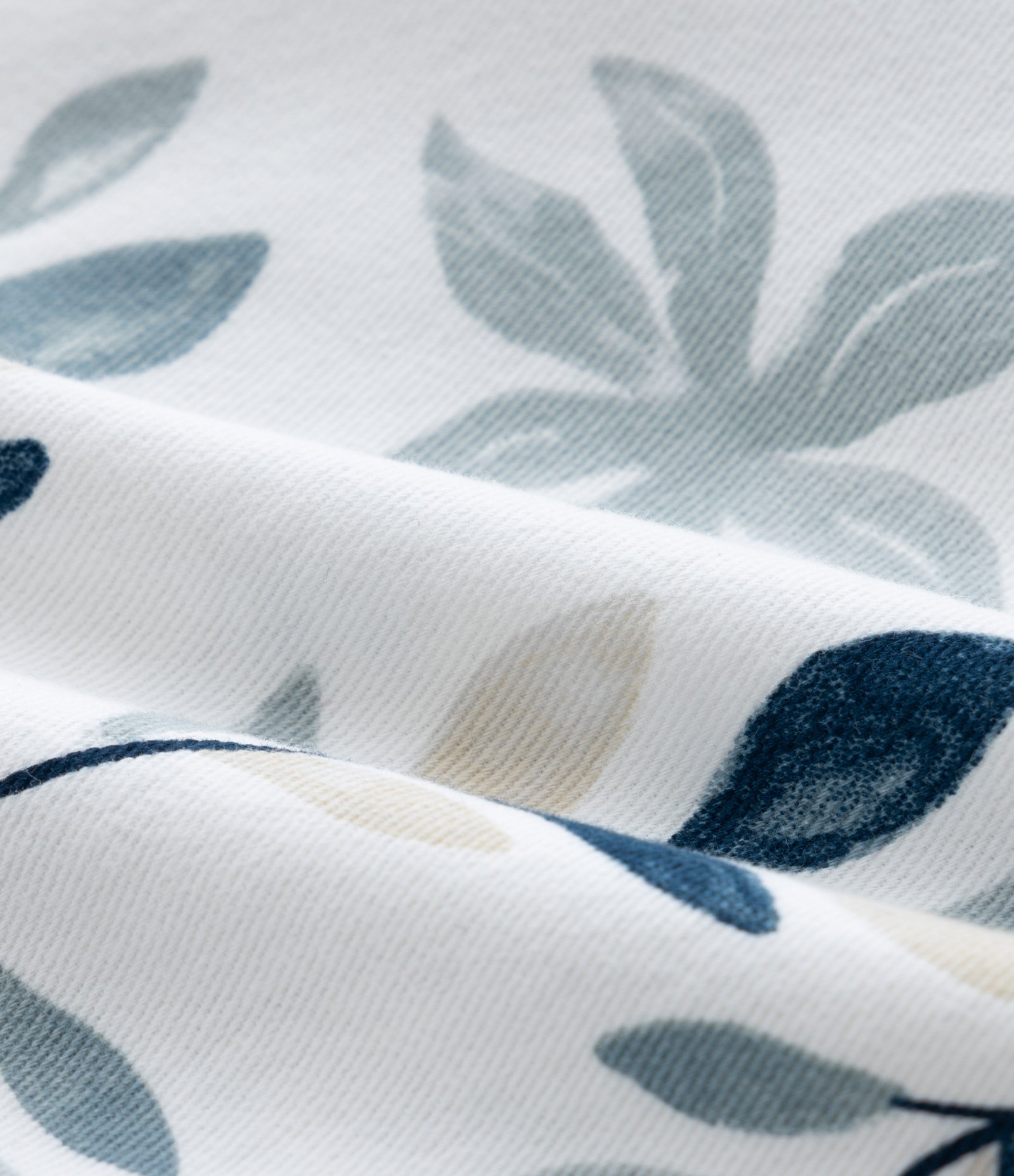 Bermuda Infantil de Banho em Sarja com Estampa Tropical - Tam 1 a 6 Anos Branco 3