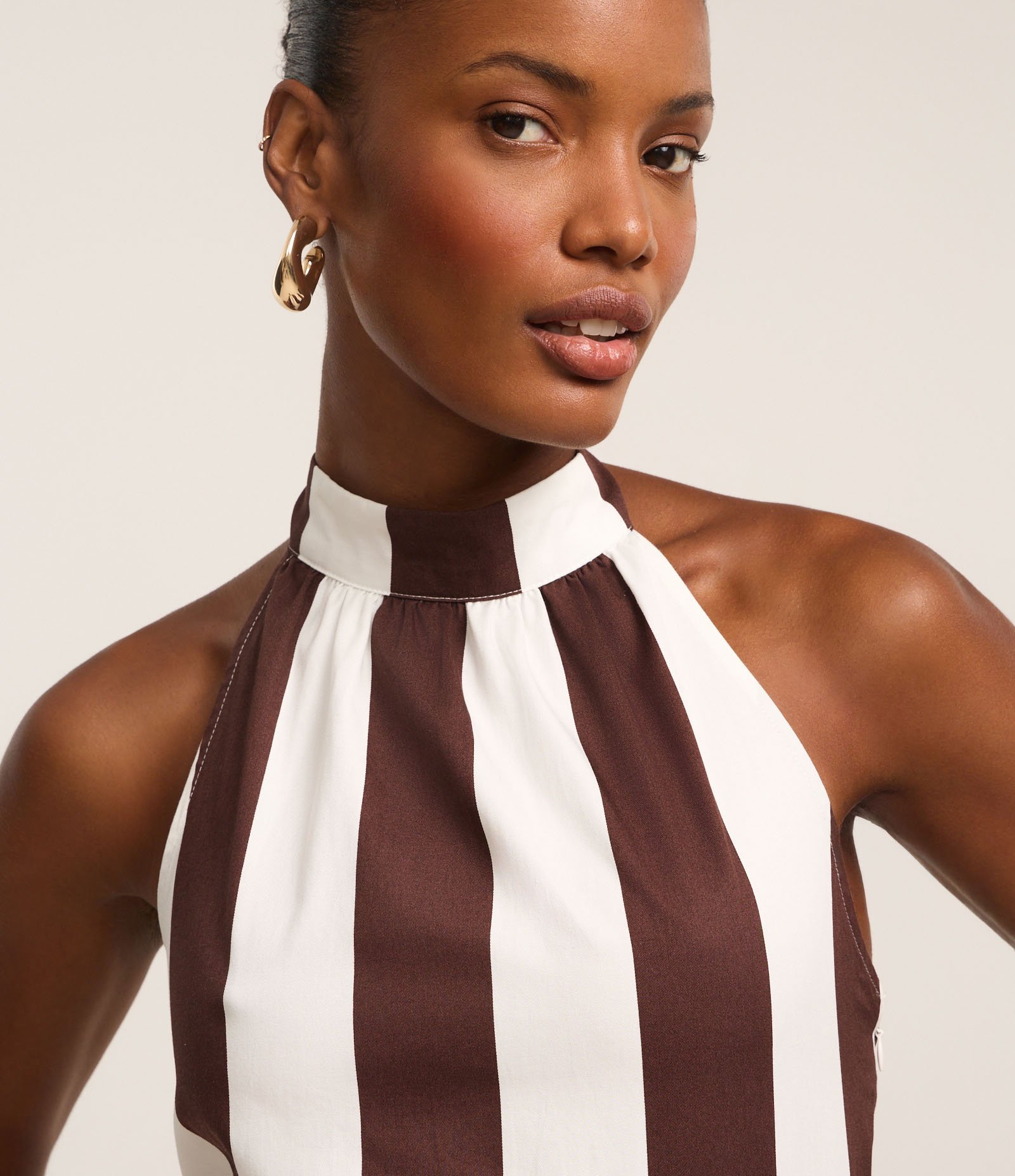 Vestido Midi em Tricoline com Amarração Marrom/Branco 5