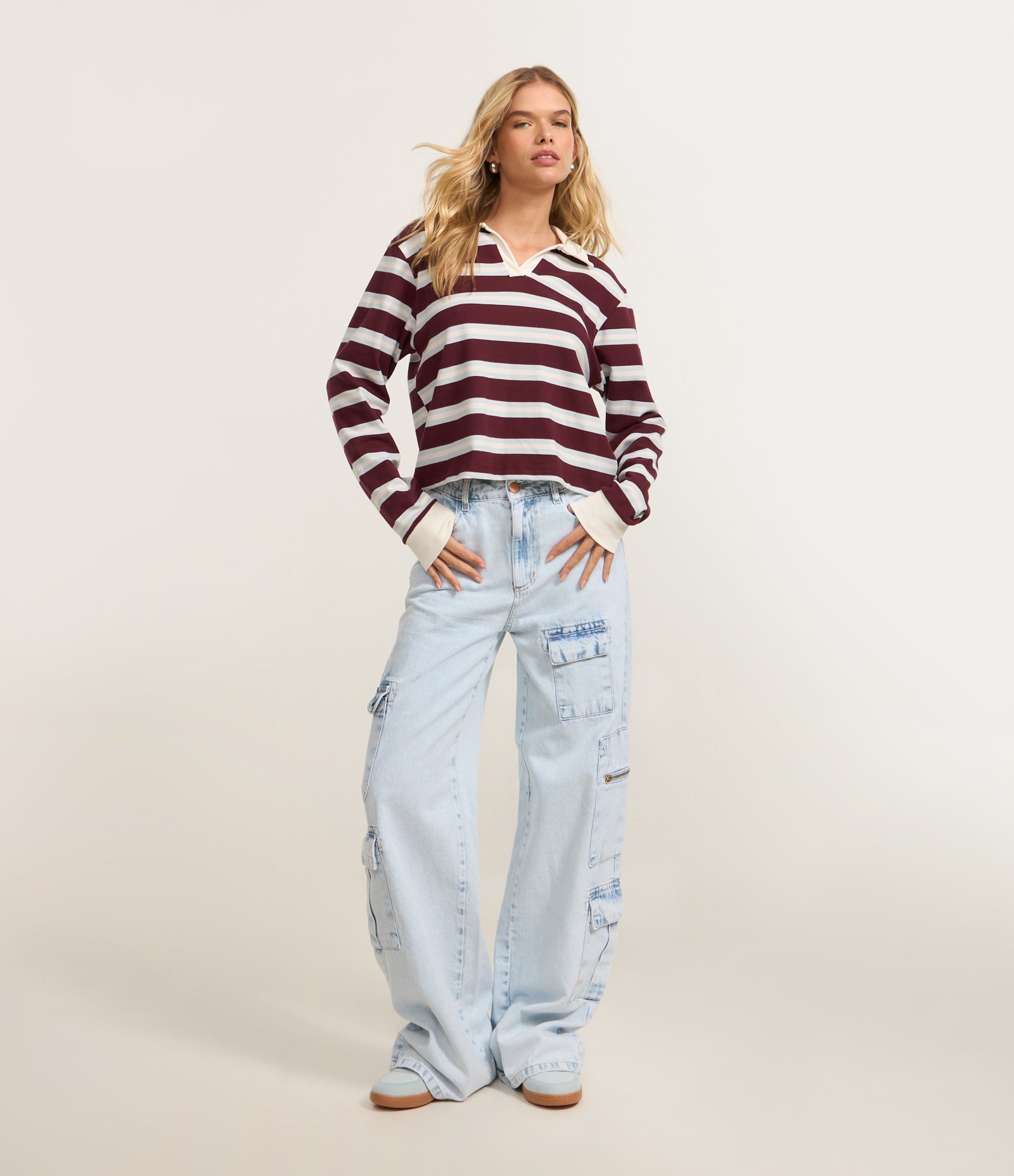 Calça Wide Leg em Jeans com Bolsos Cargo Azul 1