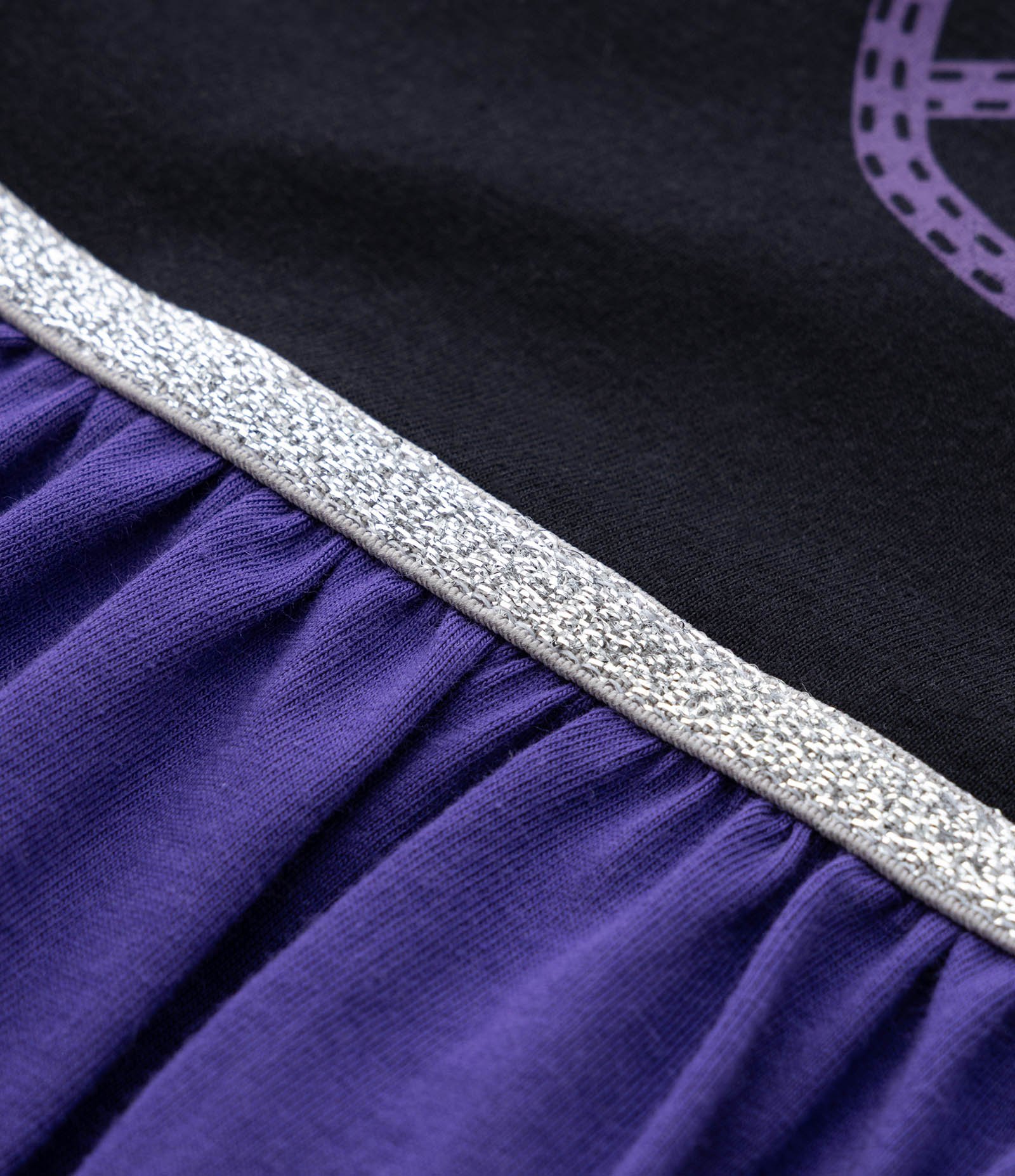 Camisola Infantil com Estampa Bruxinha de Halloween - Tam 3 a 8 Anos Preto/Roxo 6