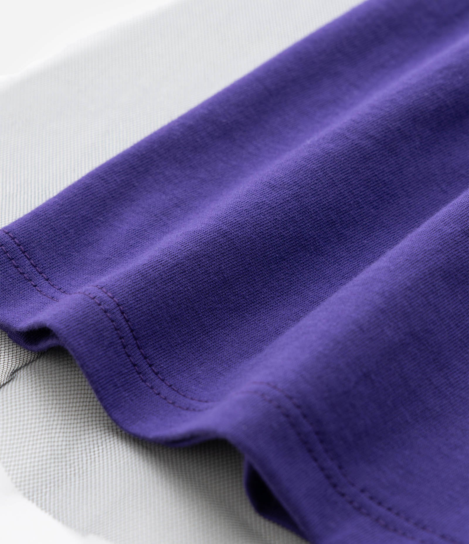 Camisola Infantil com Estampa Bruxinha de Halloween - Tam 3 a 8 Anos Preto/Roxo 7