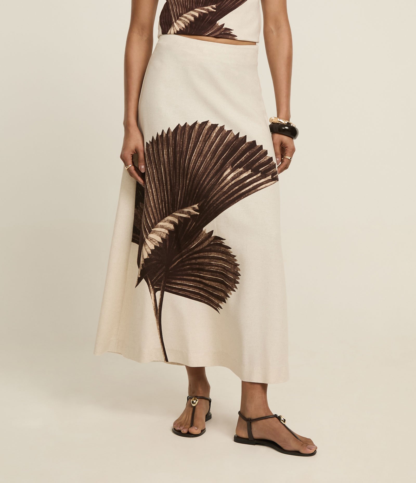 Saia Reta Midi em Viscolinho com Estampa Folhagem Bege 3