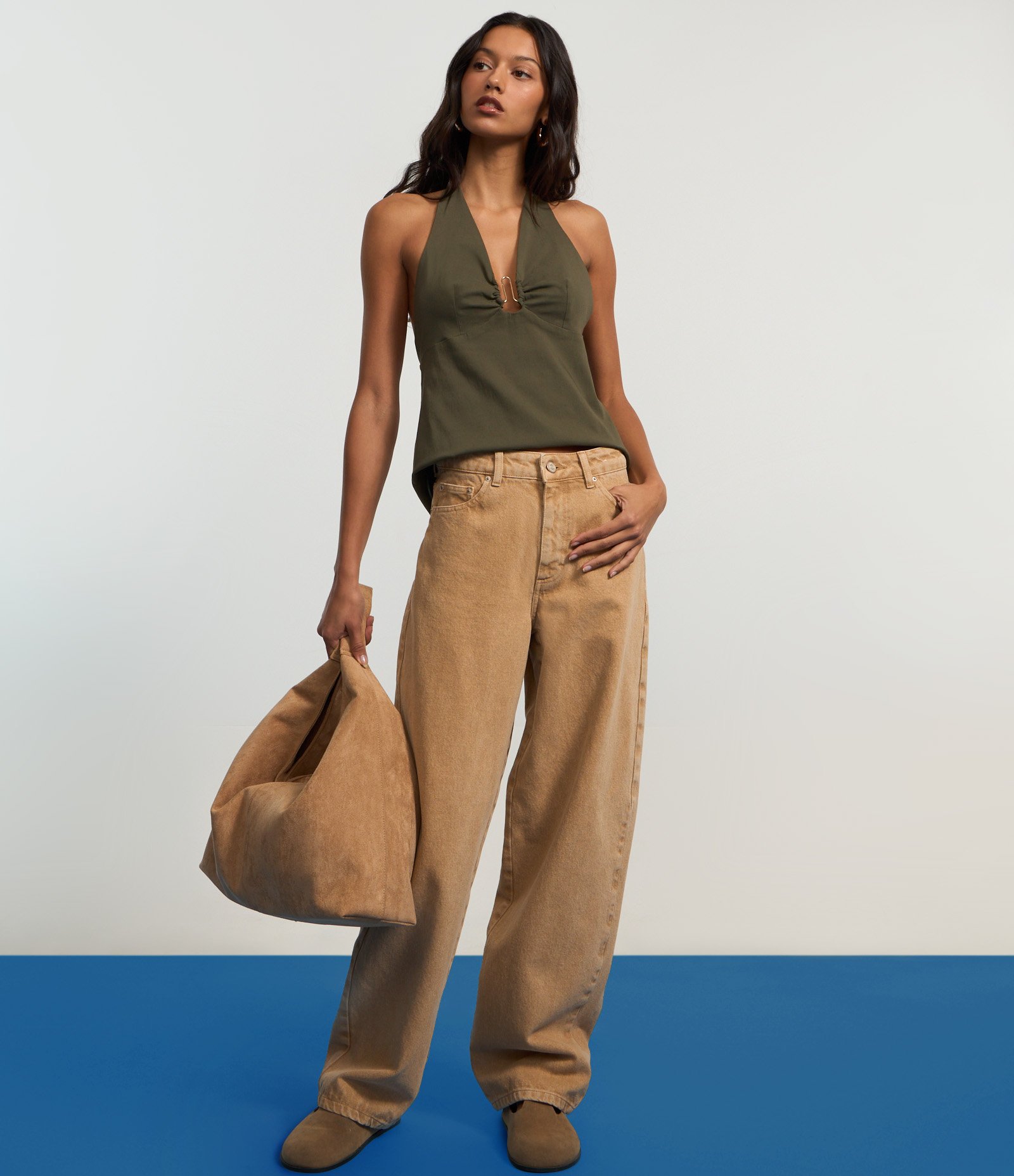 Calça Baggy em Sarja com Bolsos Bege 6