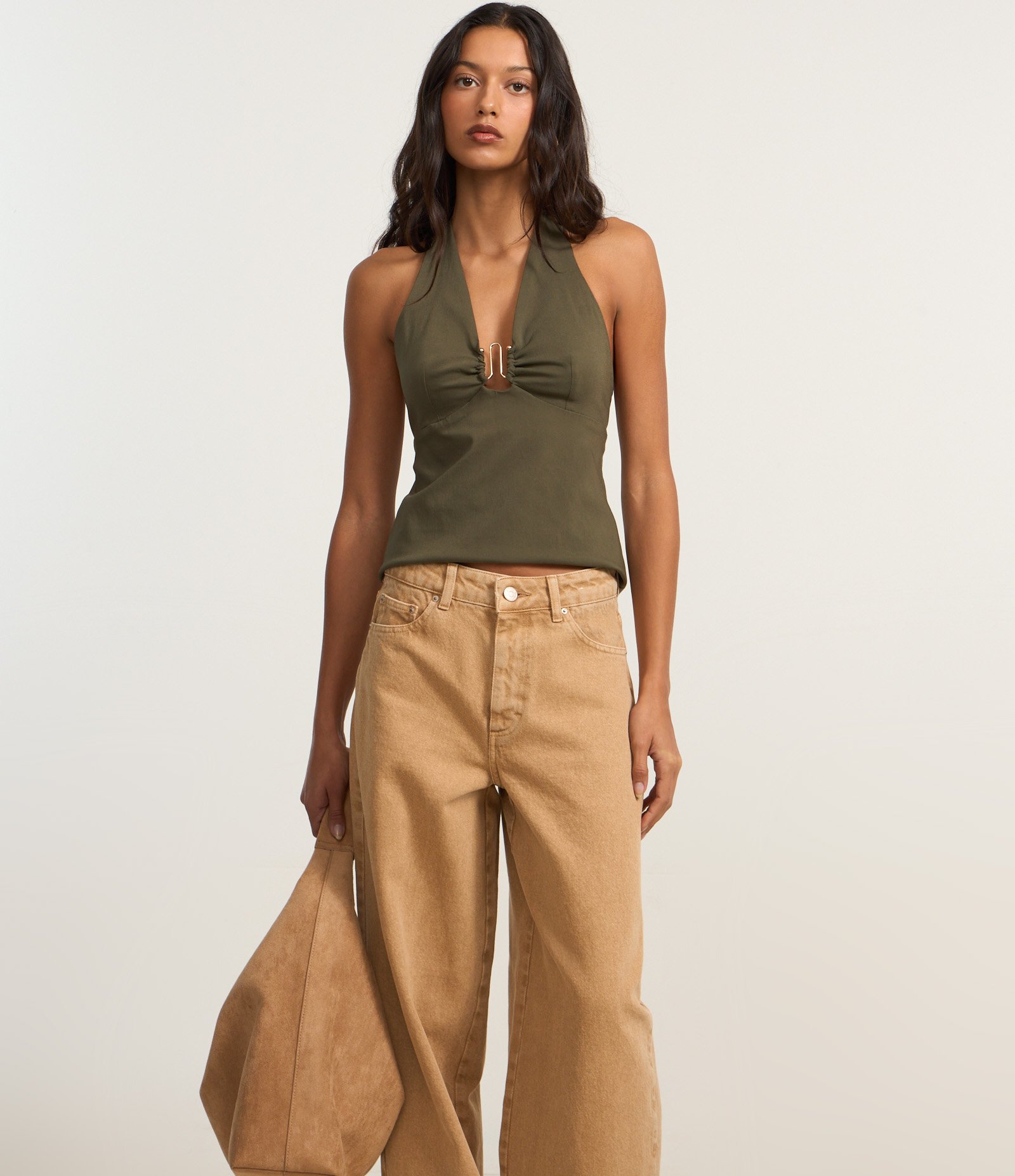 Calça Baggy em Sarja com Bolsos Bege 2