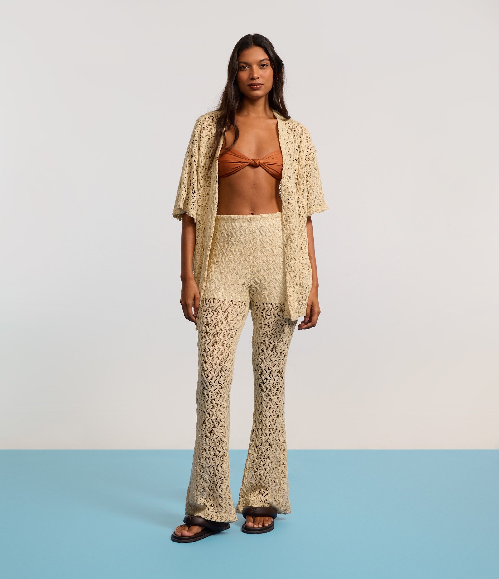 Calça Reta em Renda com Ponto Aberto Amarelo 5