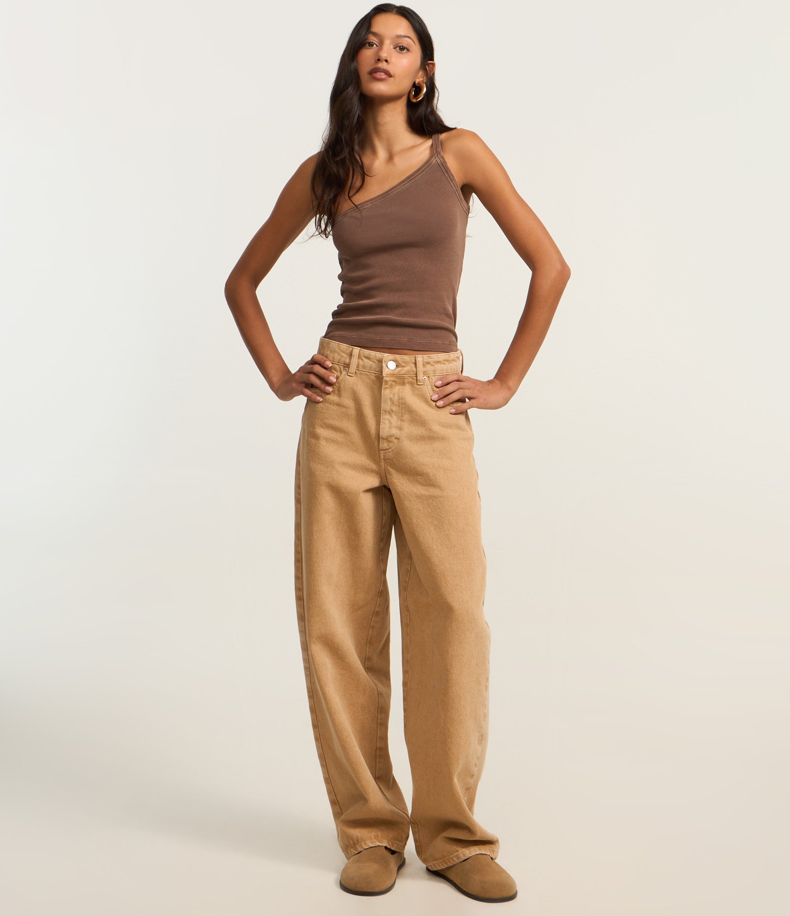 Blusa em Ribana com Um Ombro Só e Efeito Lavada Marrom 2