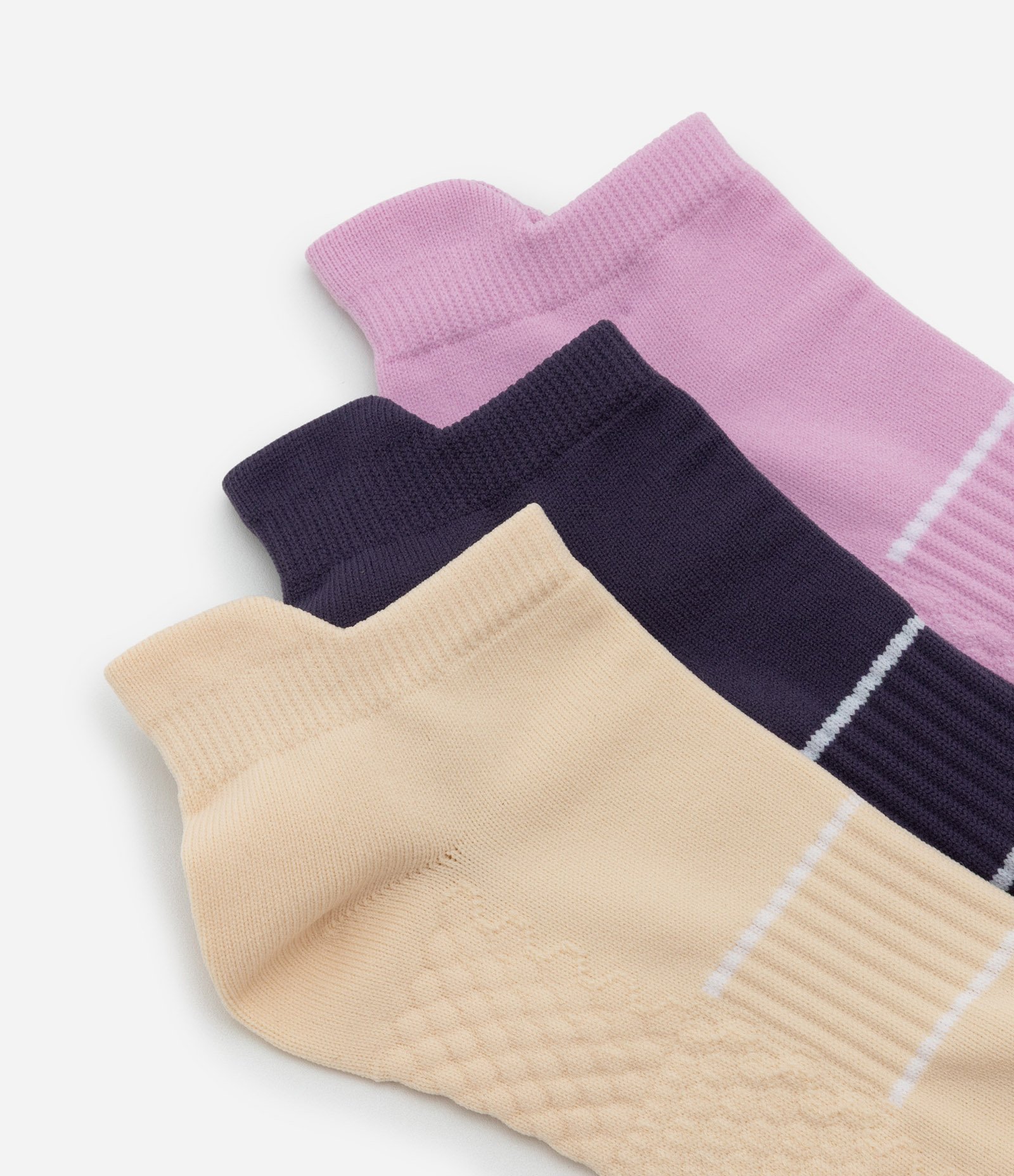 Kit 03 Meias Cano Baixo Esportivas em Poliamida com Puxador no Calcanhar Rosa/Roxo/Bege 4