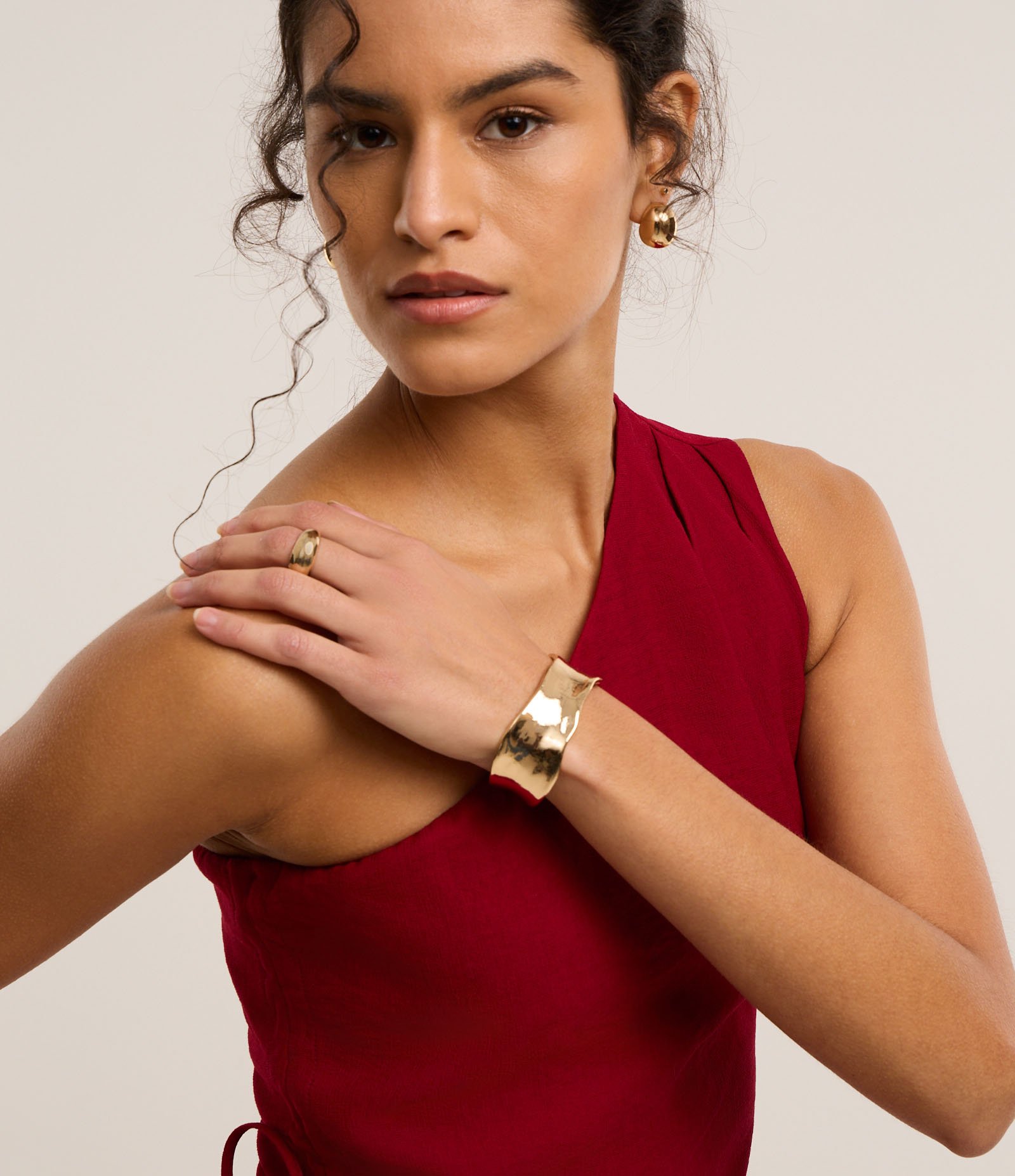 Blusa Alfaiatada Ombro Só em Viscose com Regulador Lateral 4