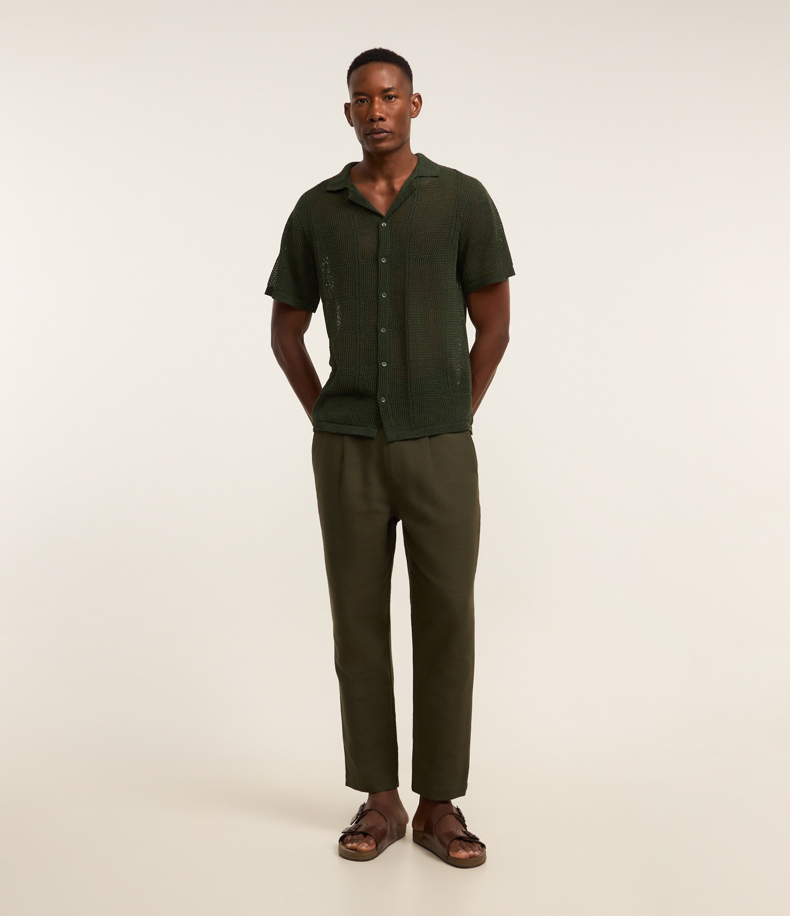 Calça Relaxed em Alfaiataria com Textura e Bolsos Verde 1