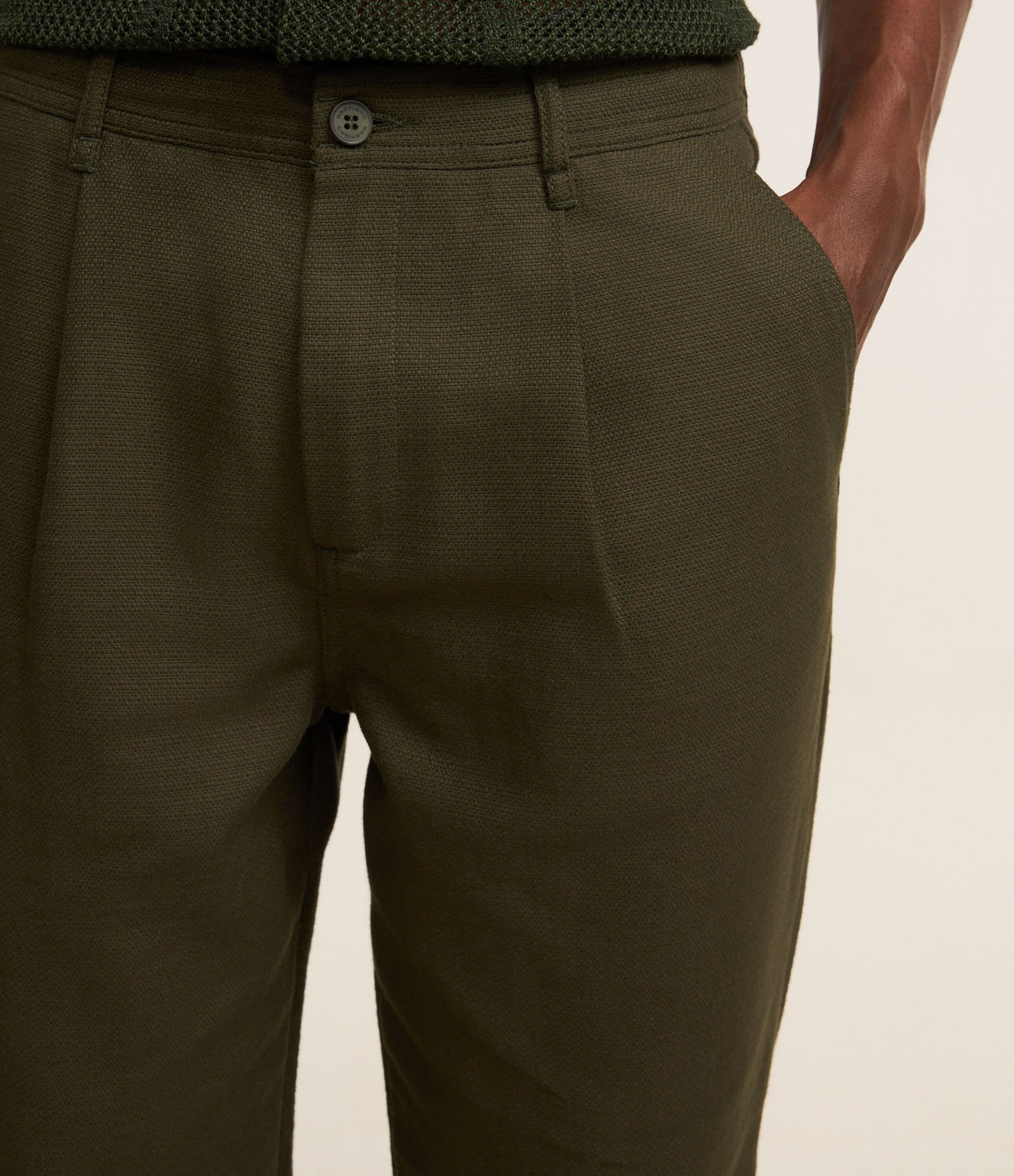 Calça Relaxed em Alfaiataria com Textura e Bolsos Verde 5