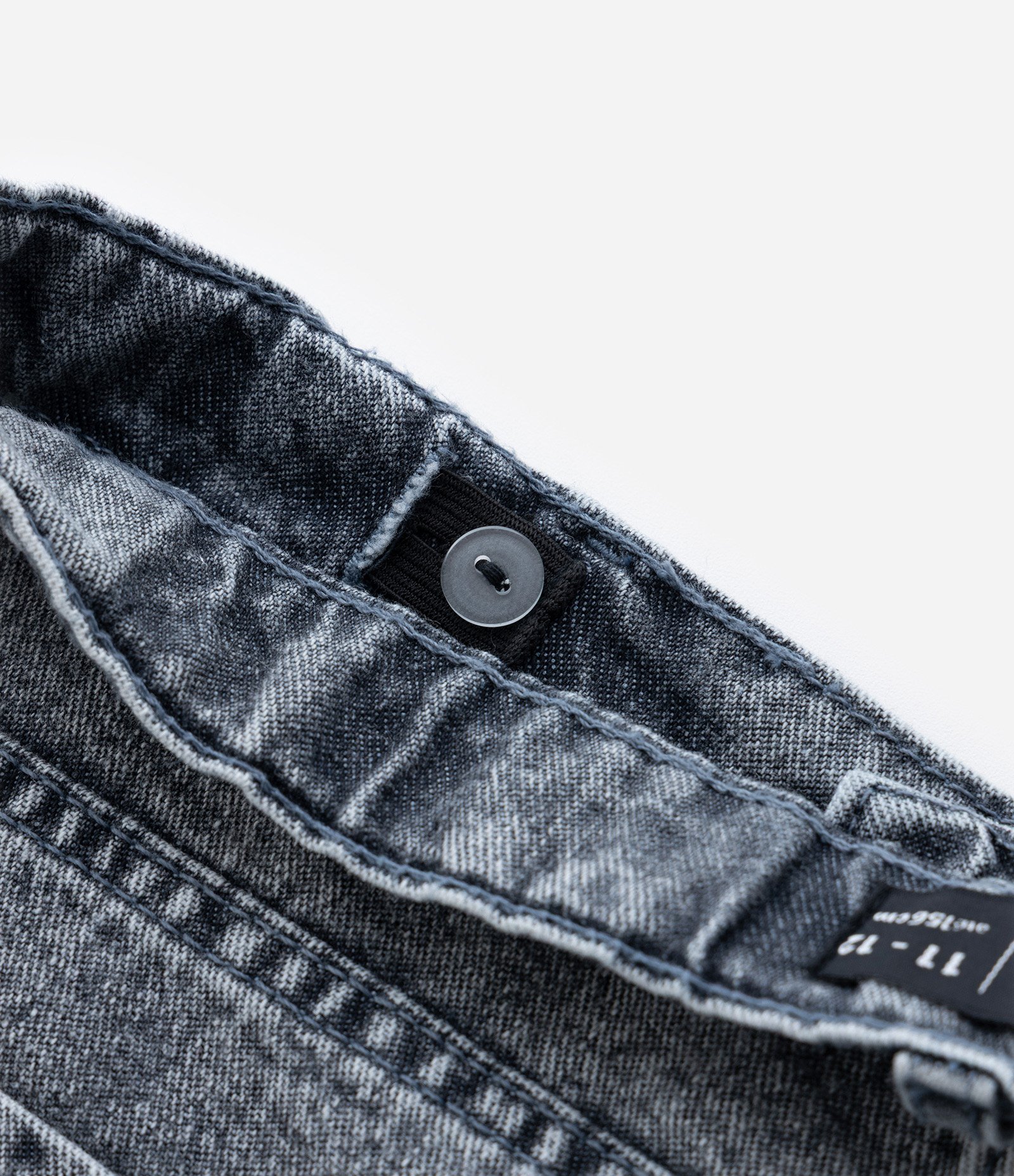 Calça Baggy Infantil em Jeans com Bolsos Cargo - Tam 5 a 14 Anos Cinza 4