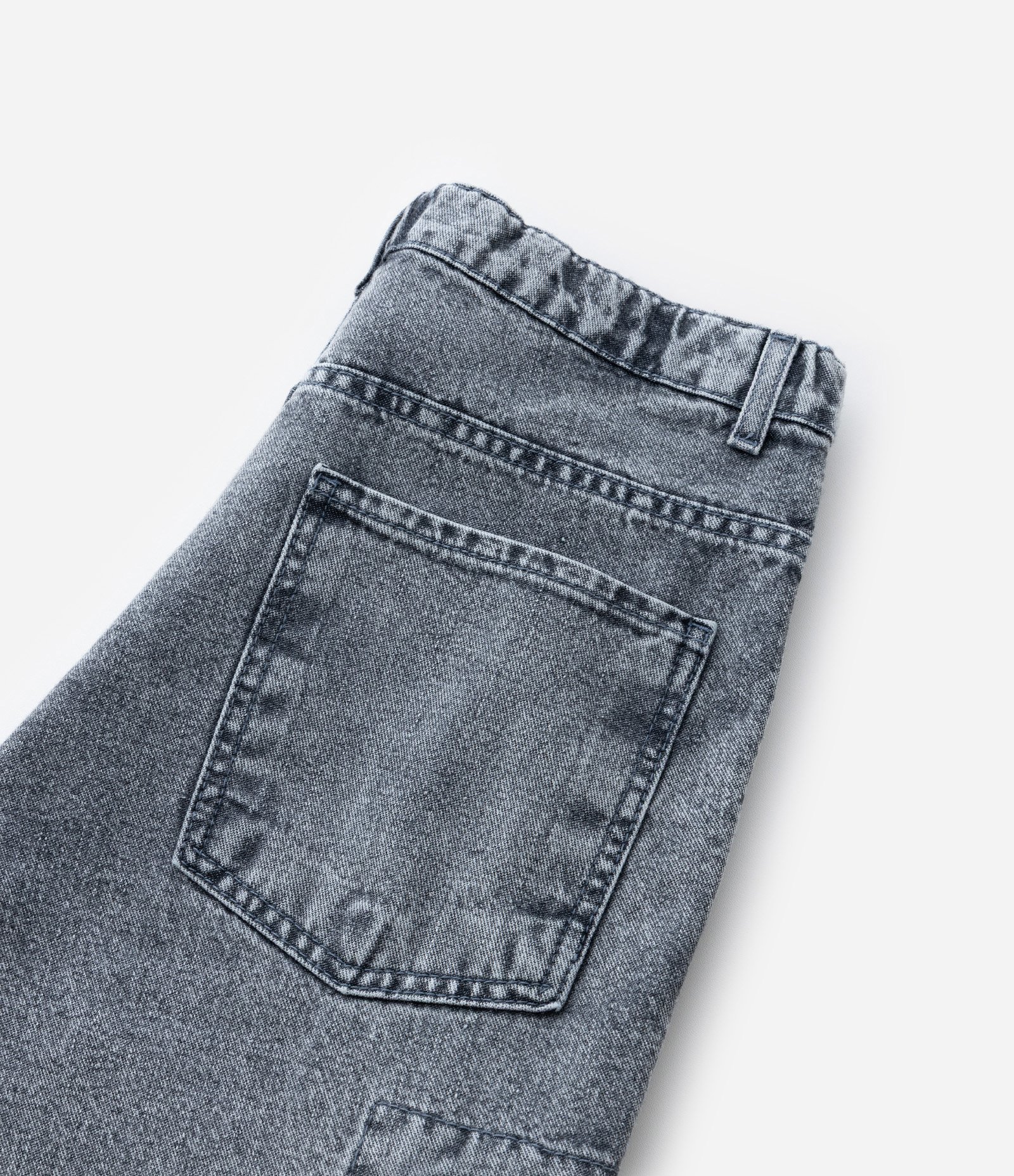 Calça Baggy Infantil em Jeans com Bolsos Cargo - Tam 5 a 14 Anos Cinza 5