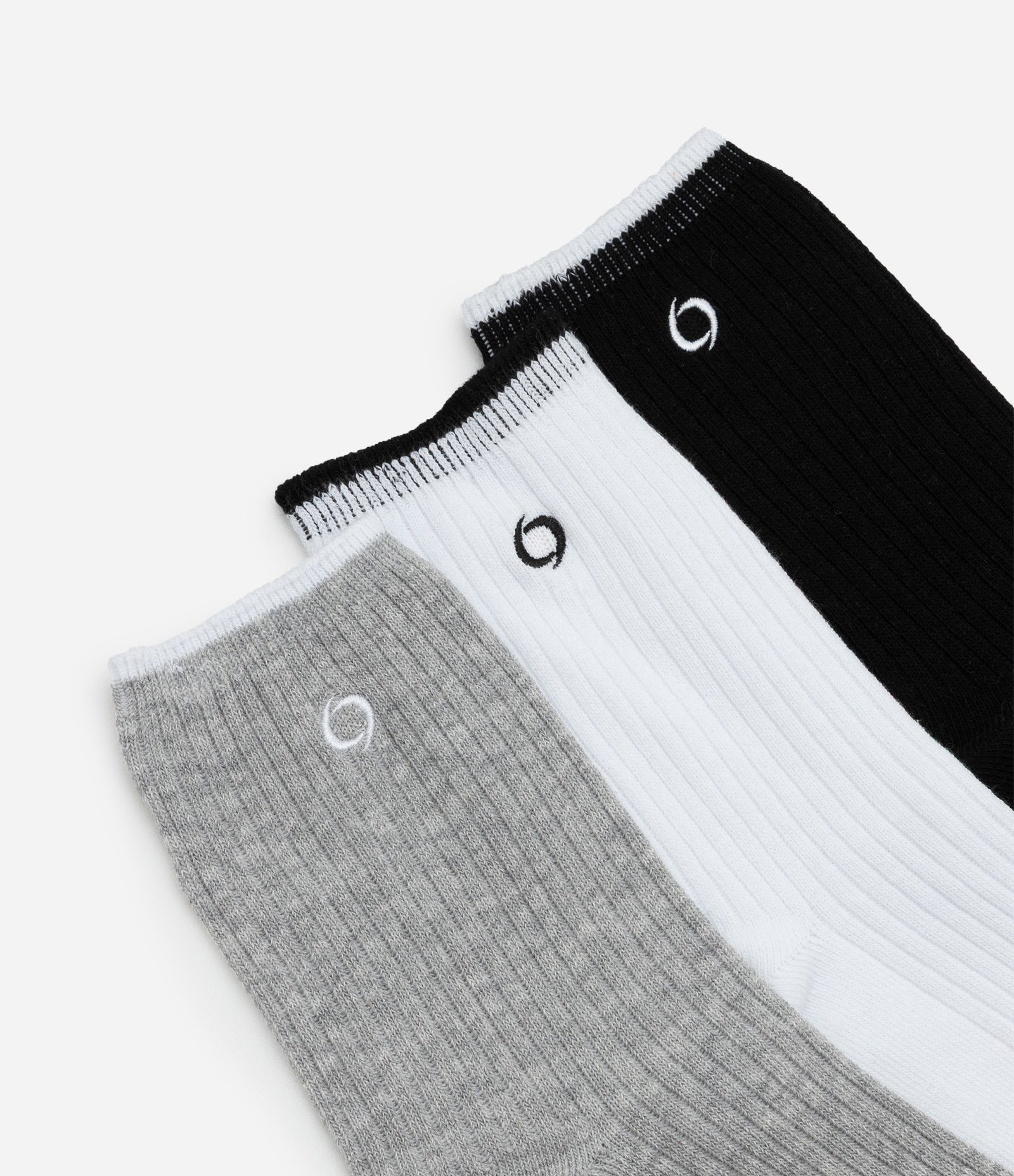 Kit 03 Meias Cano Alto Esportivas em Algodão com Bordado Get Over Preto/Cinza/Branco 4