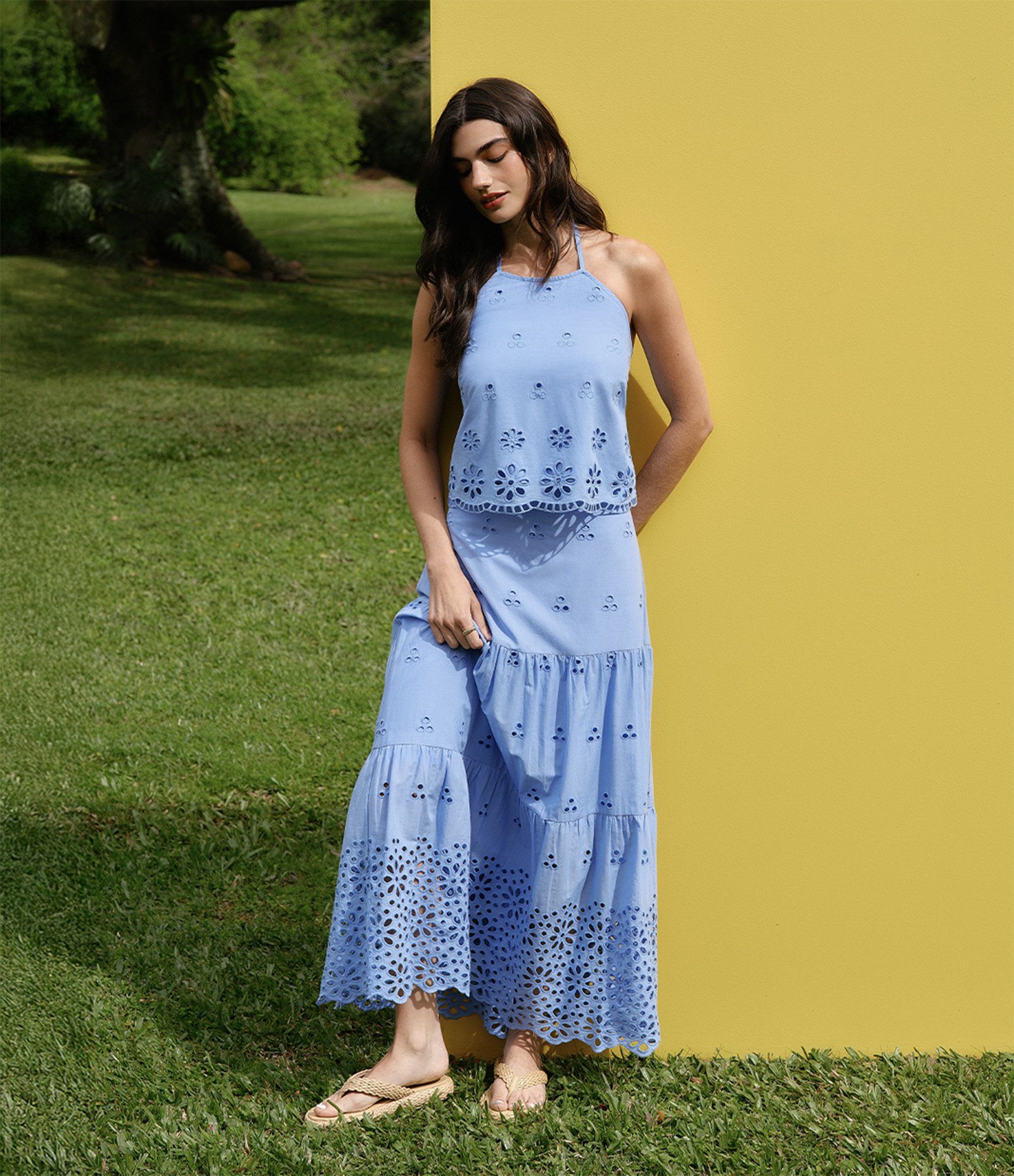 Saia Long Midi Evasê com Furinhos e Babados Azul 1