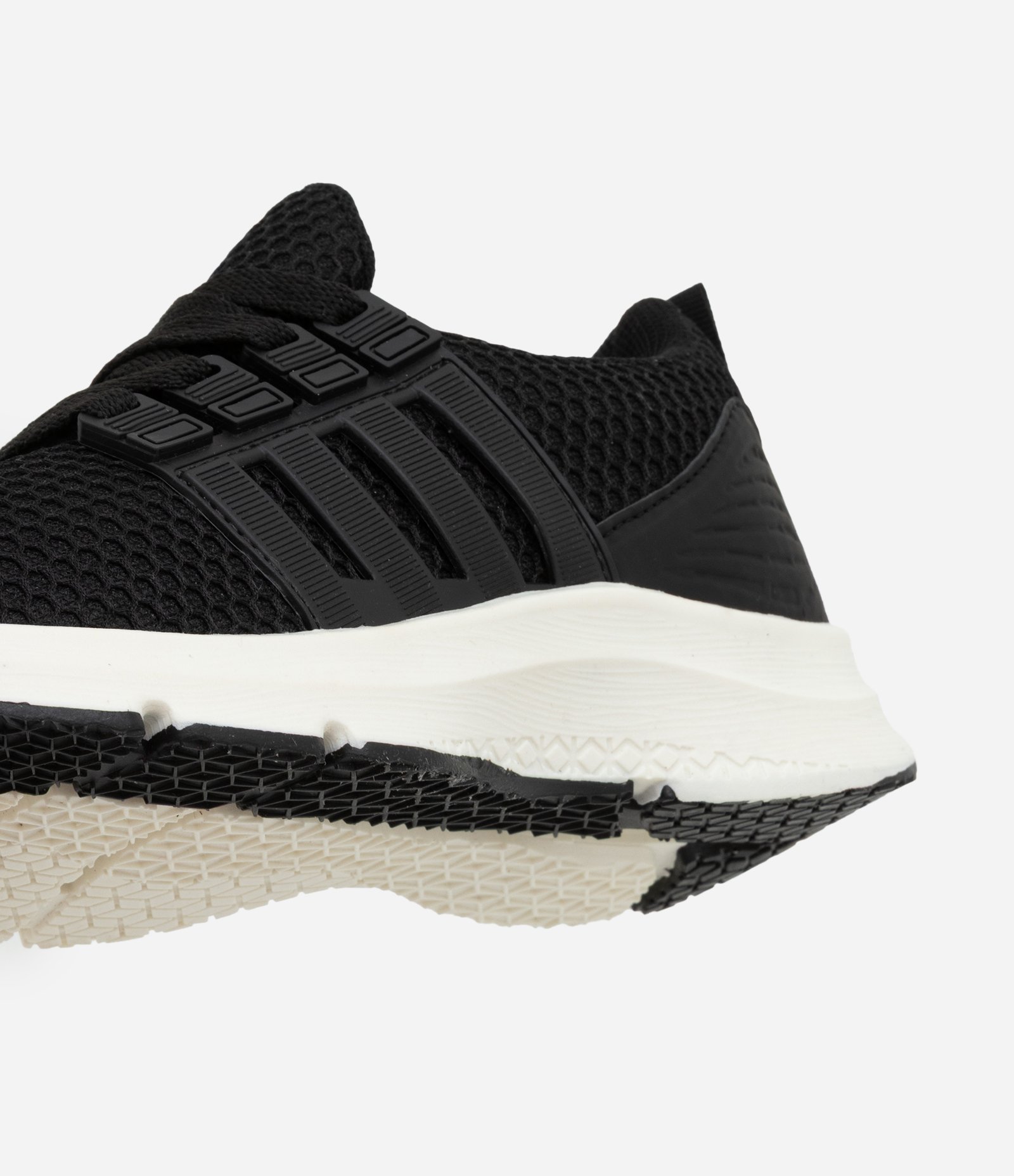 Tênis Esportivo Infantil com Detalhe Lateral Emborrachado - Tam 28 a 34 Preto 4