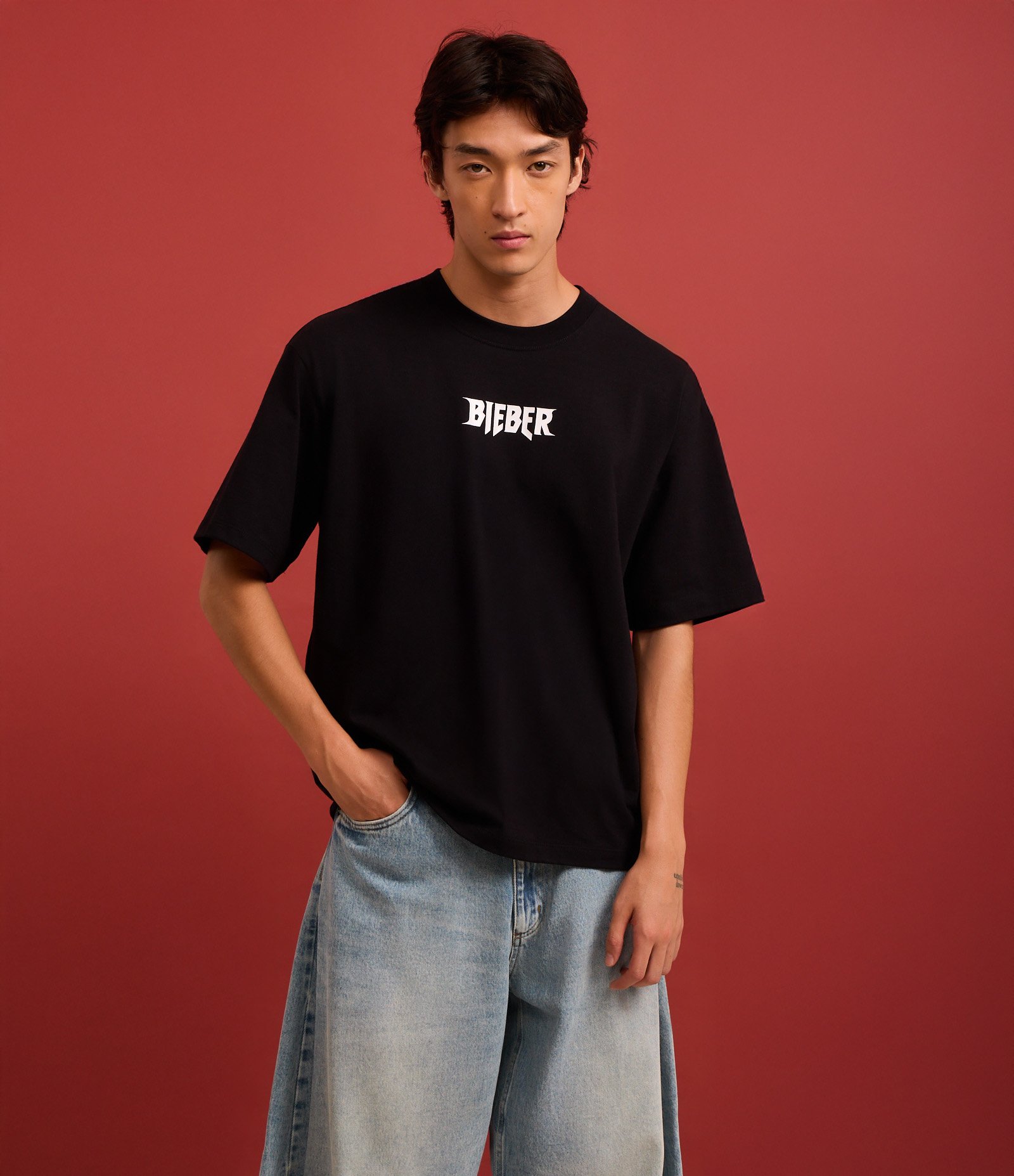 Camiseta Boxy em Malhão com Estampa Justin Bieber Preto 4