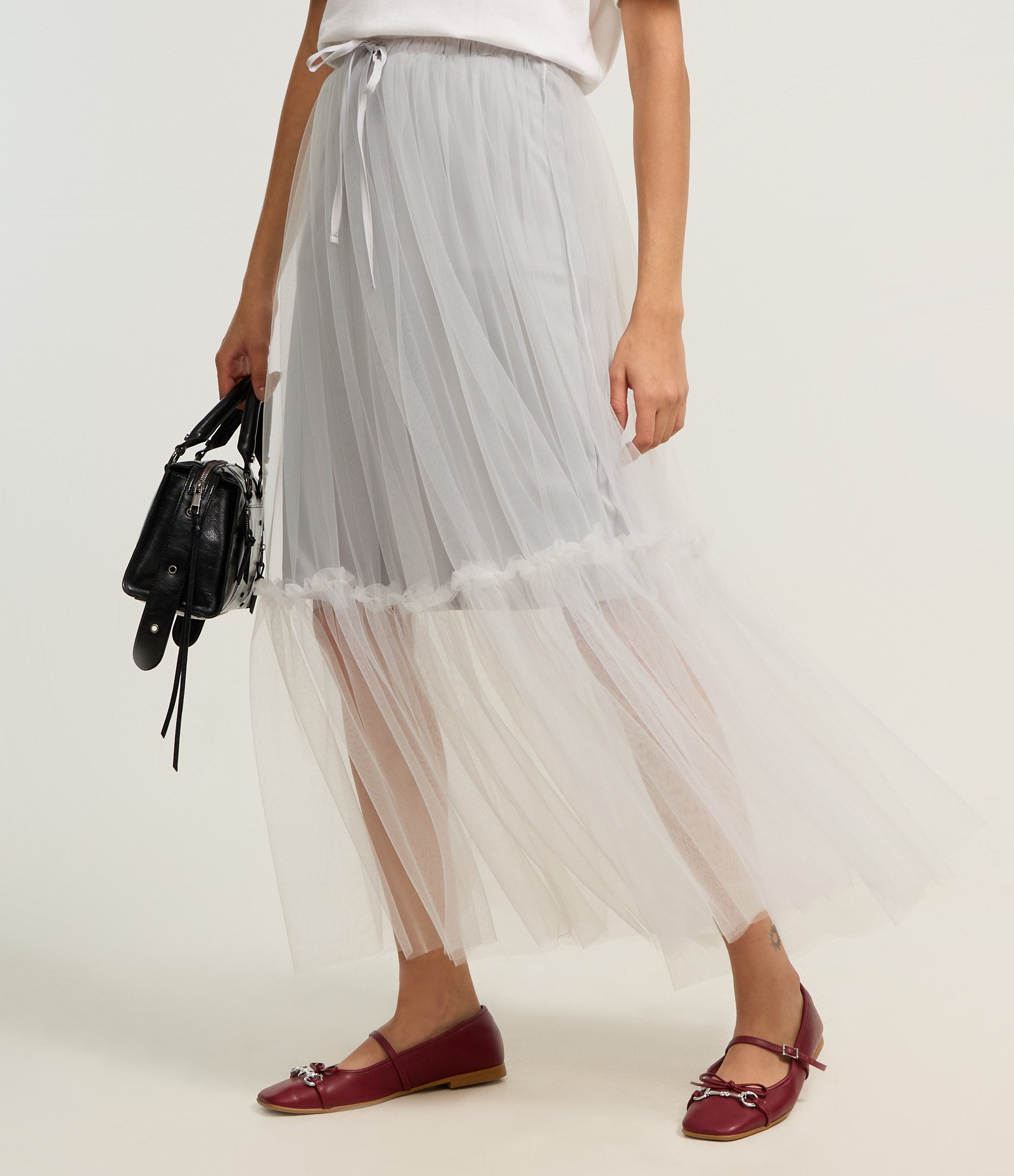 Saia Long Midi em Tule Texturizada com Forro Curto Cinza 3