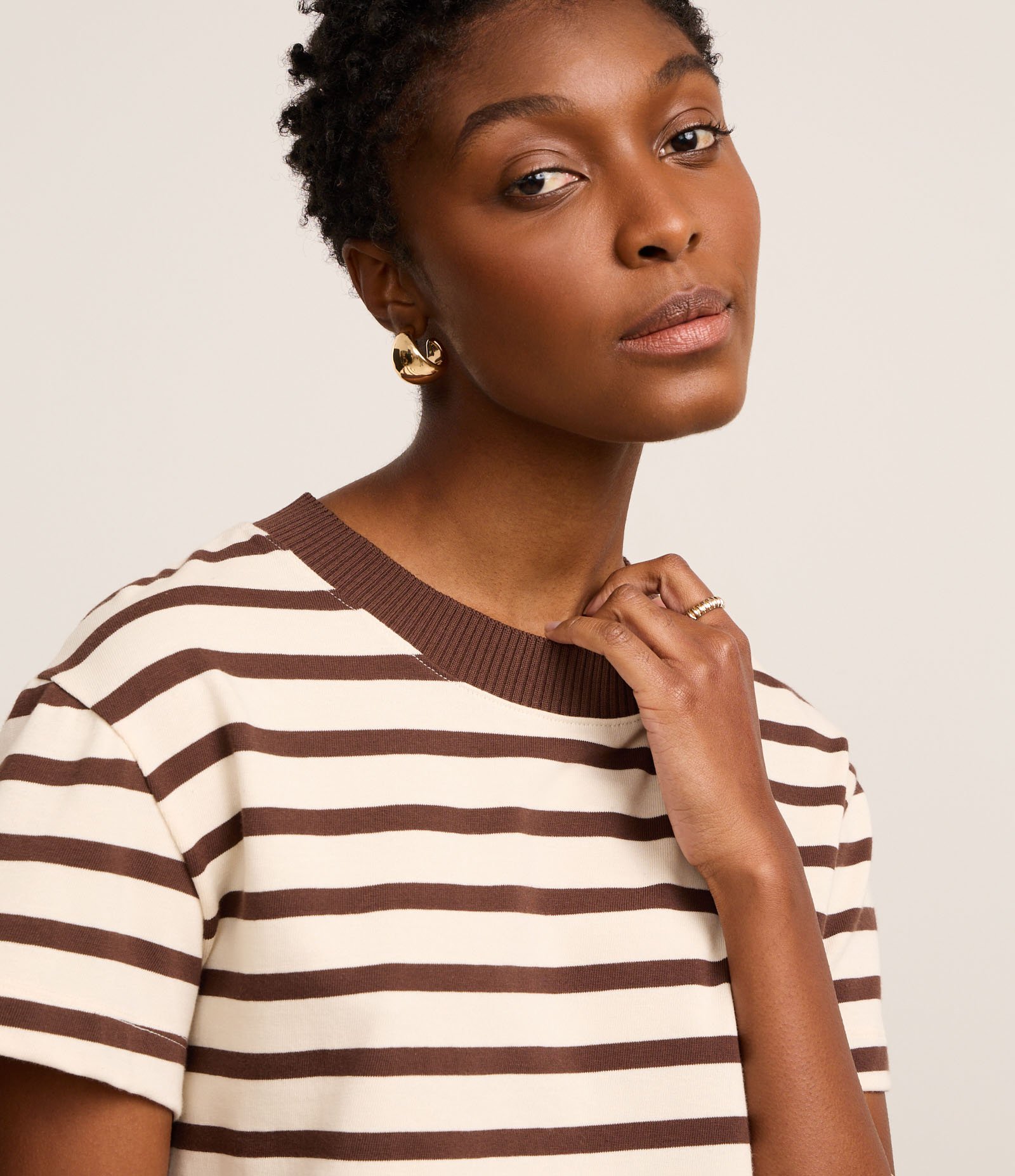 Blusa Slim Listrada em Algodão com Gola Contrastante Marrom/Off White 3