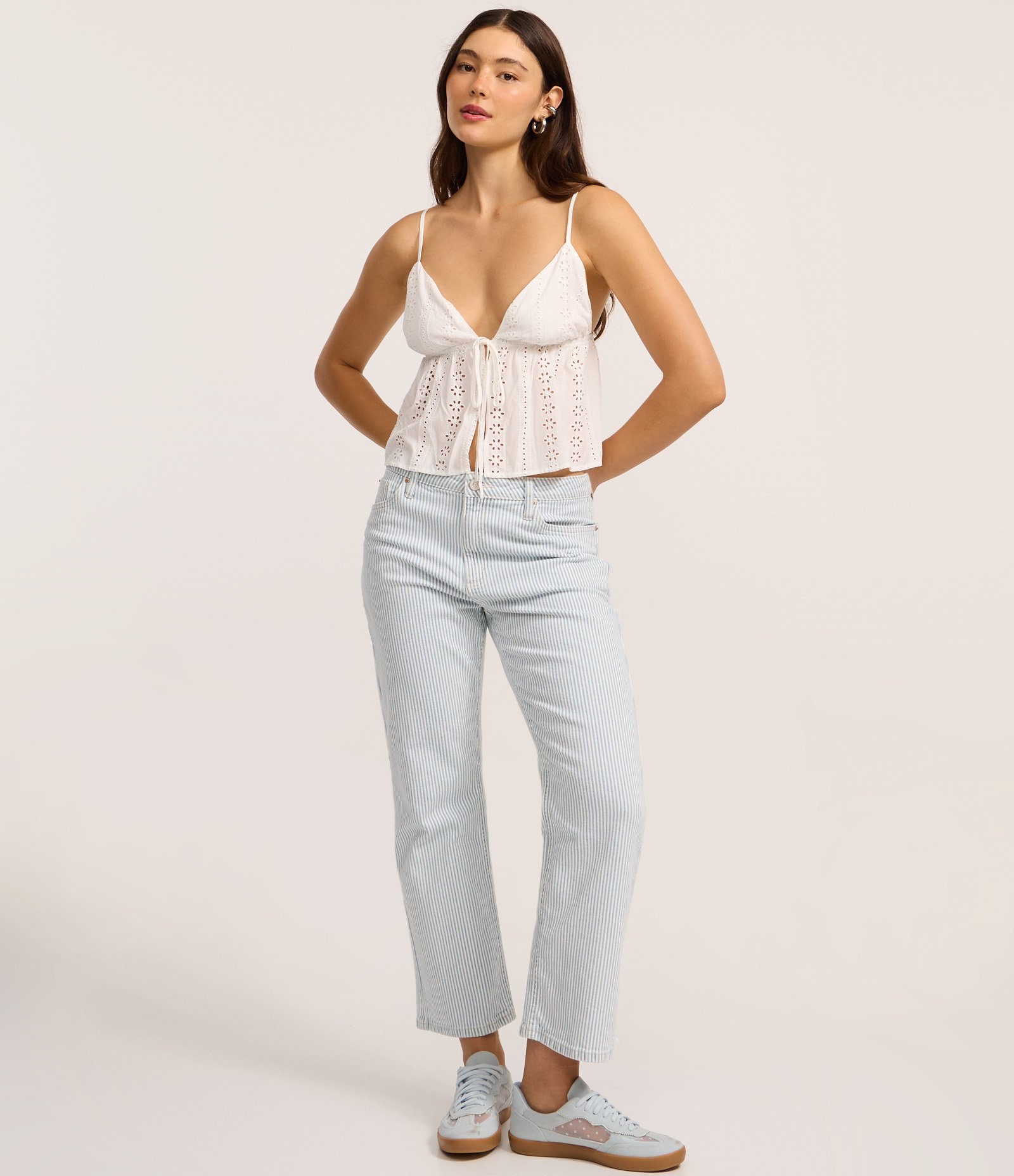 Blusa com Alças Finas em Viscose com Textura Branco 2