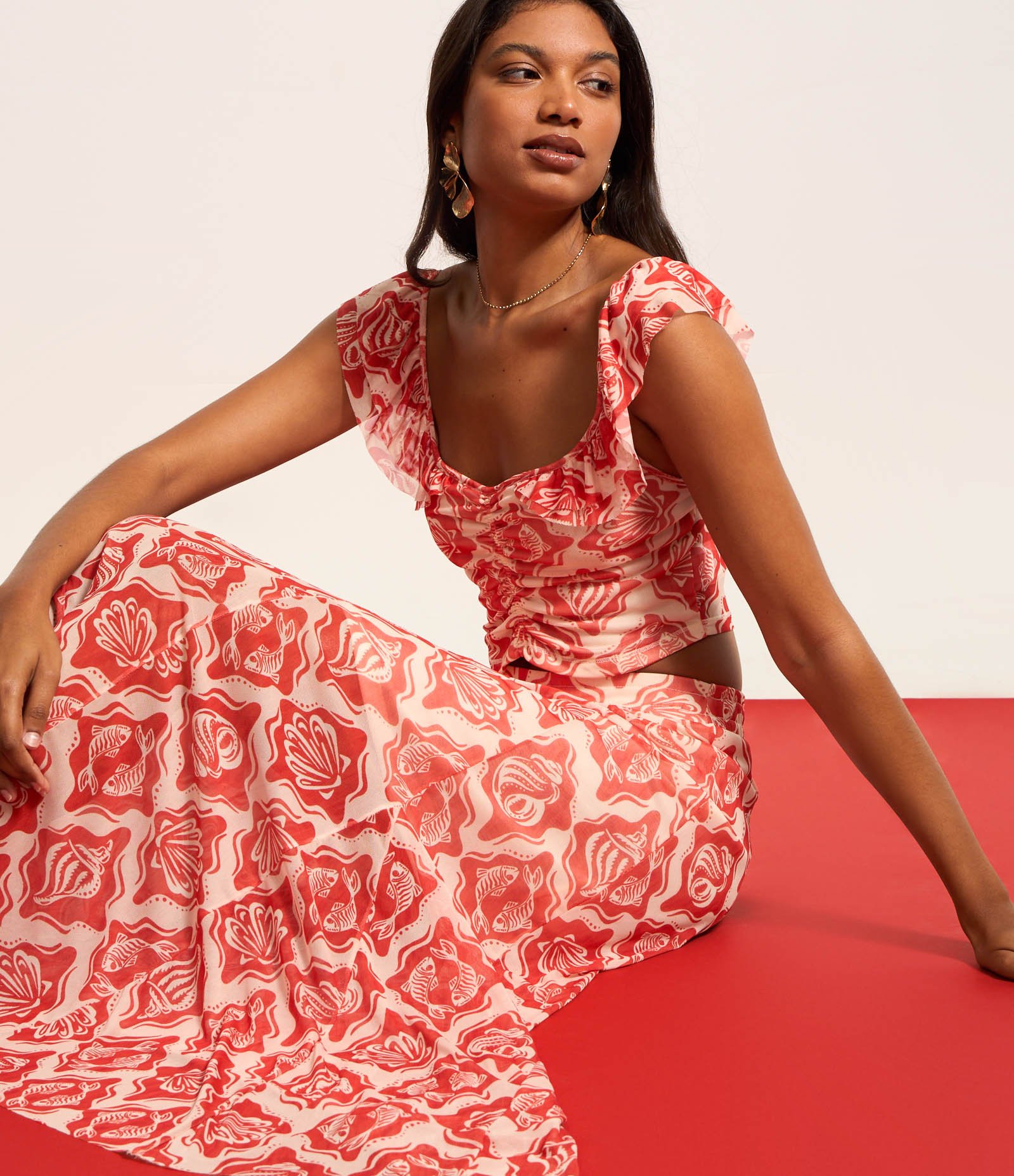 Blusa em Tule Estampado de Conchinhas com Babados e Franzido Vermelho/Branco 4