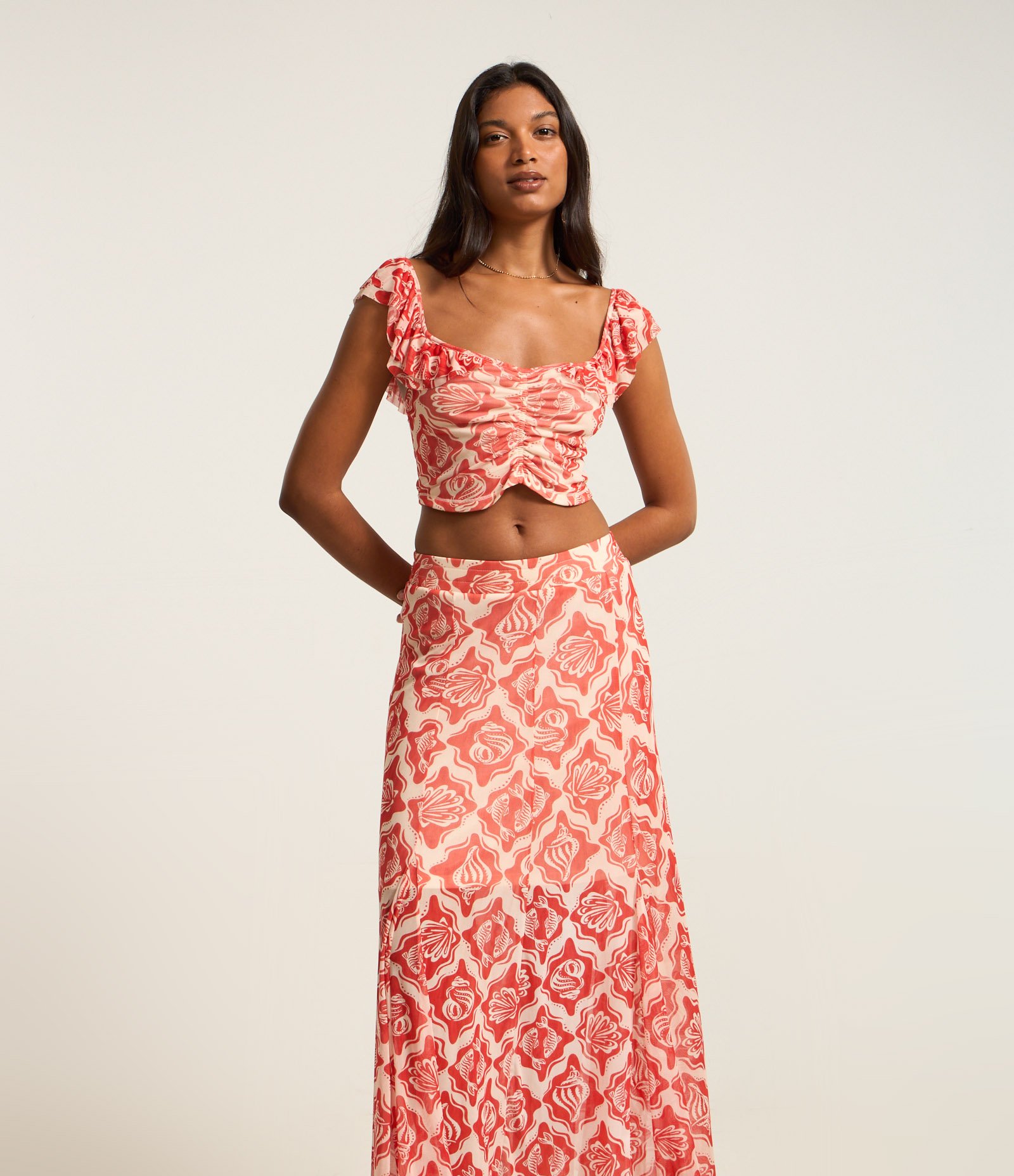 Saia New Midi em Tule com Estampa Fundo do Mar Bicolor Off White/Vermelho 2