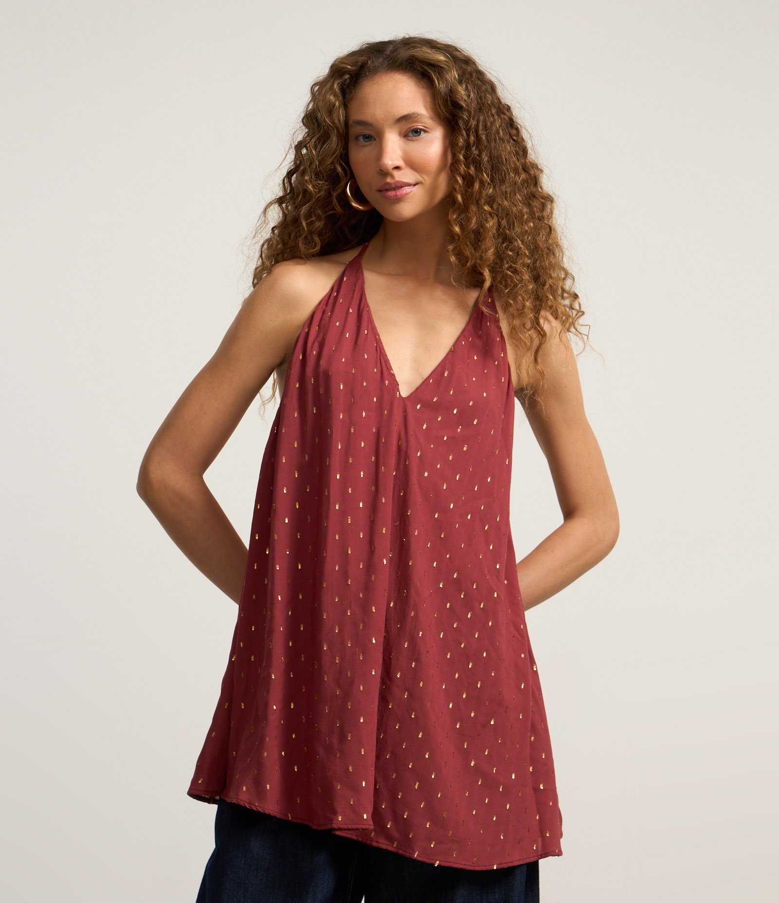 Blusa Frente Única em Cetim com Aplicação de Brilhos Vermelho 1