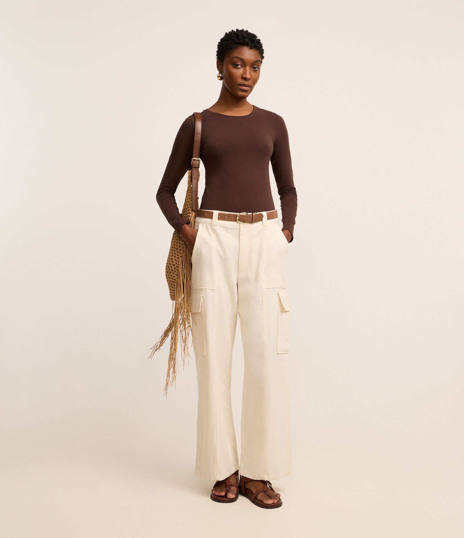 Blusa em Algodão com Gola Redonda Marrom 3