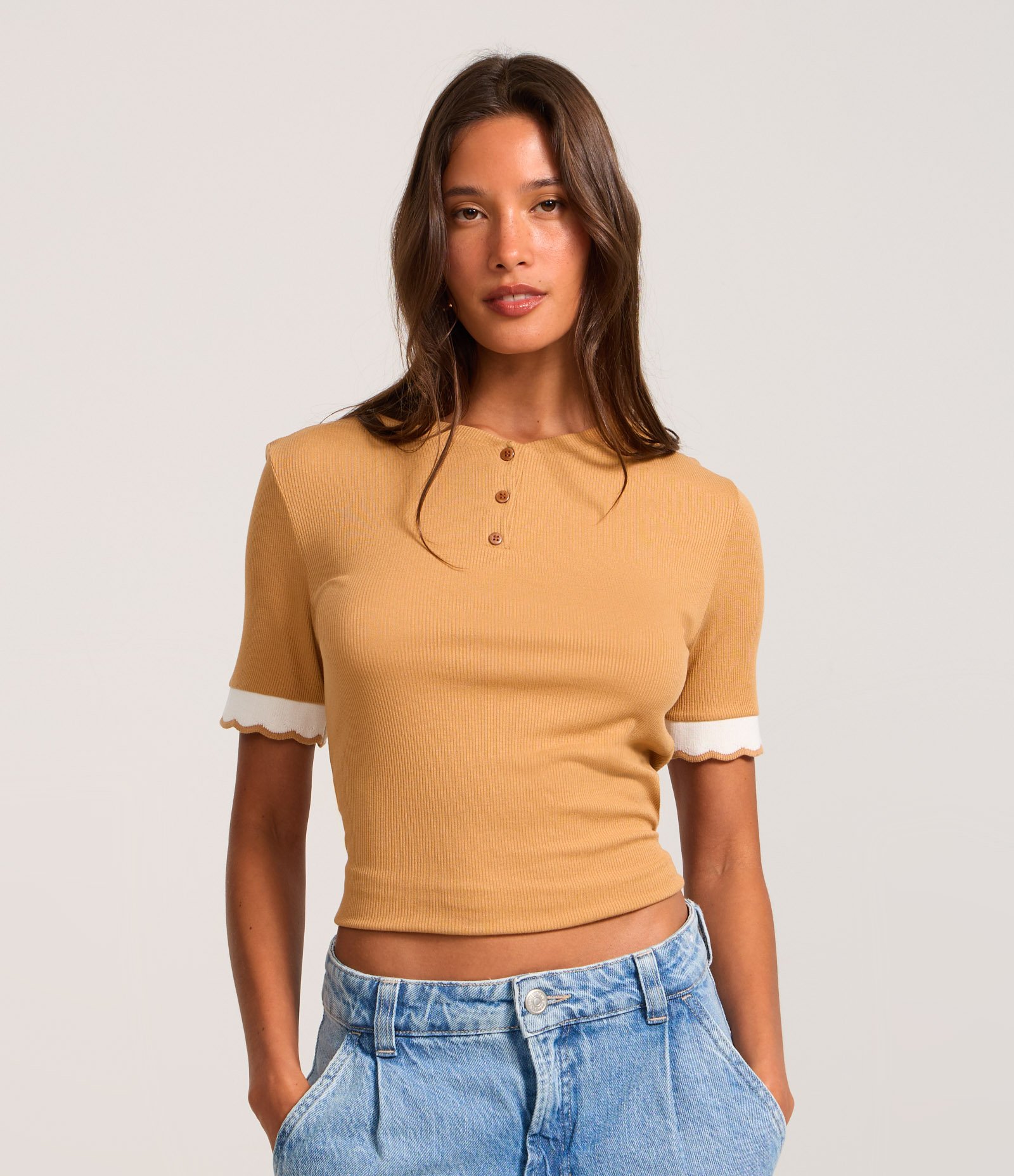 Blusa em Ribana com Botões e Detalhe nas Mangas 1