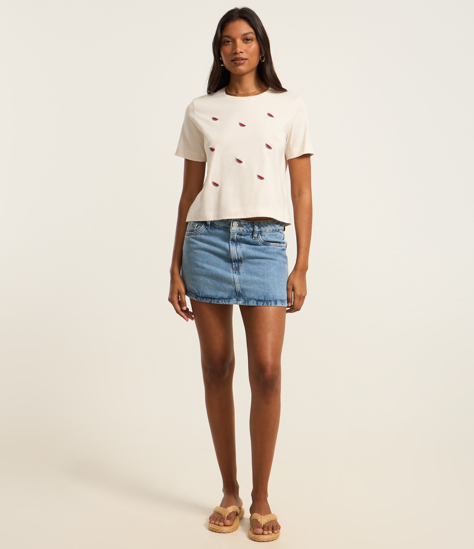 Camiseta em Algodão com Melancias Bordadas Branco 2