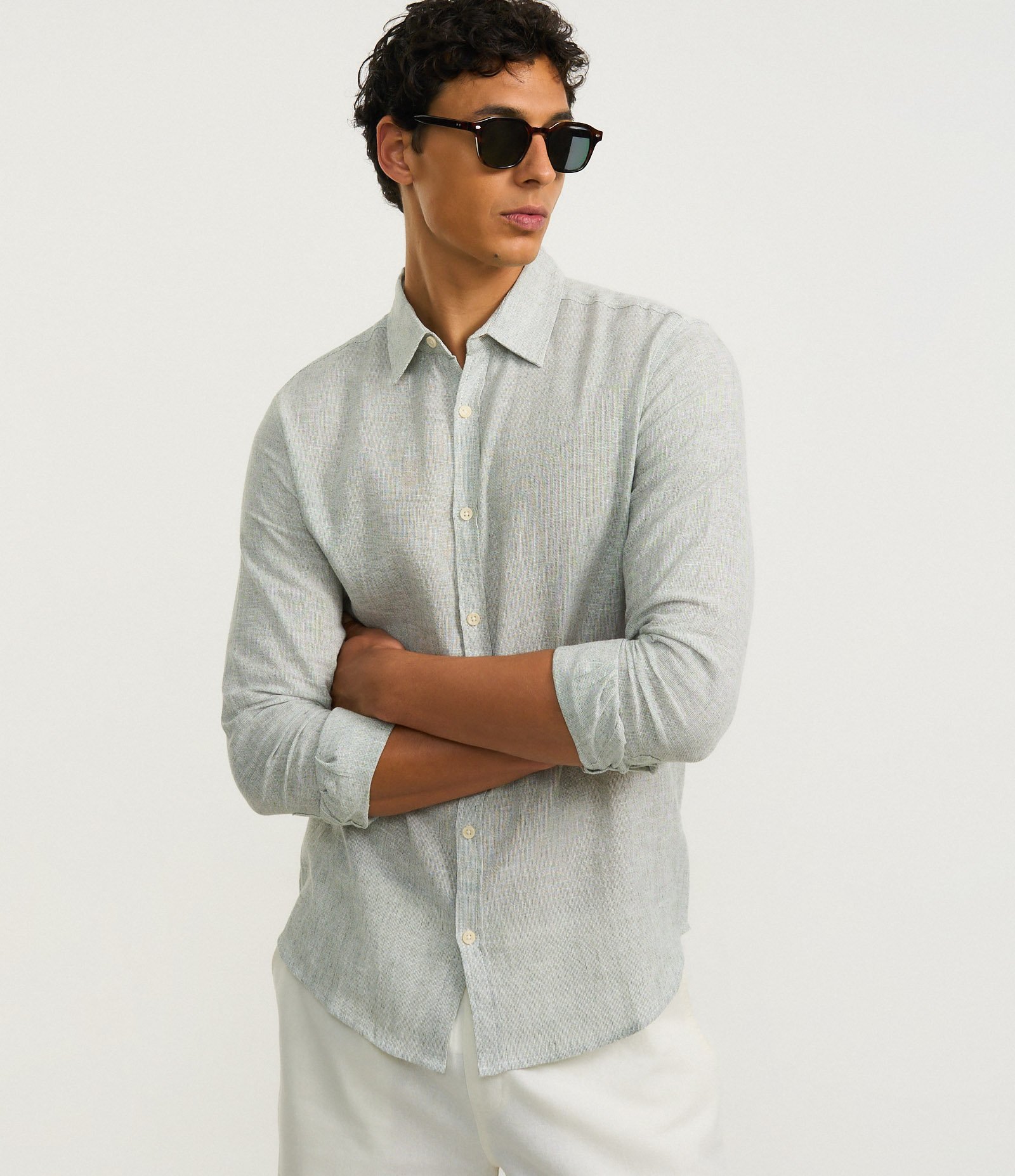 Camisa Regular em Linho e Gola Colarinho Verde 5