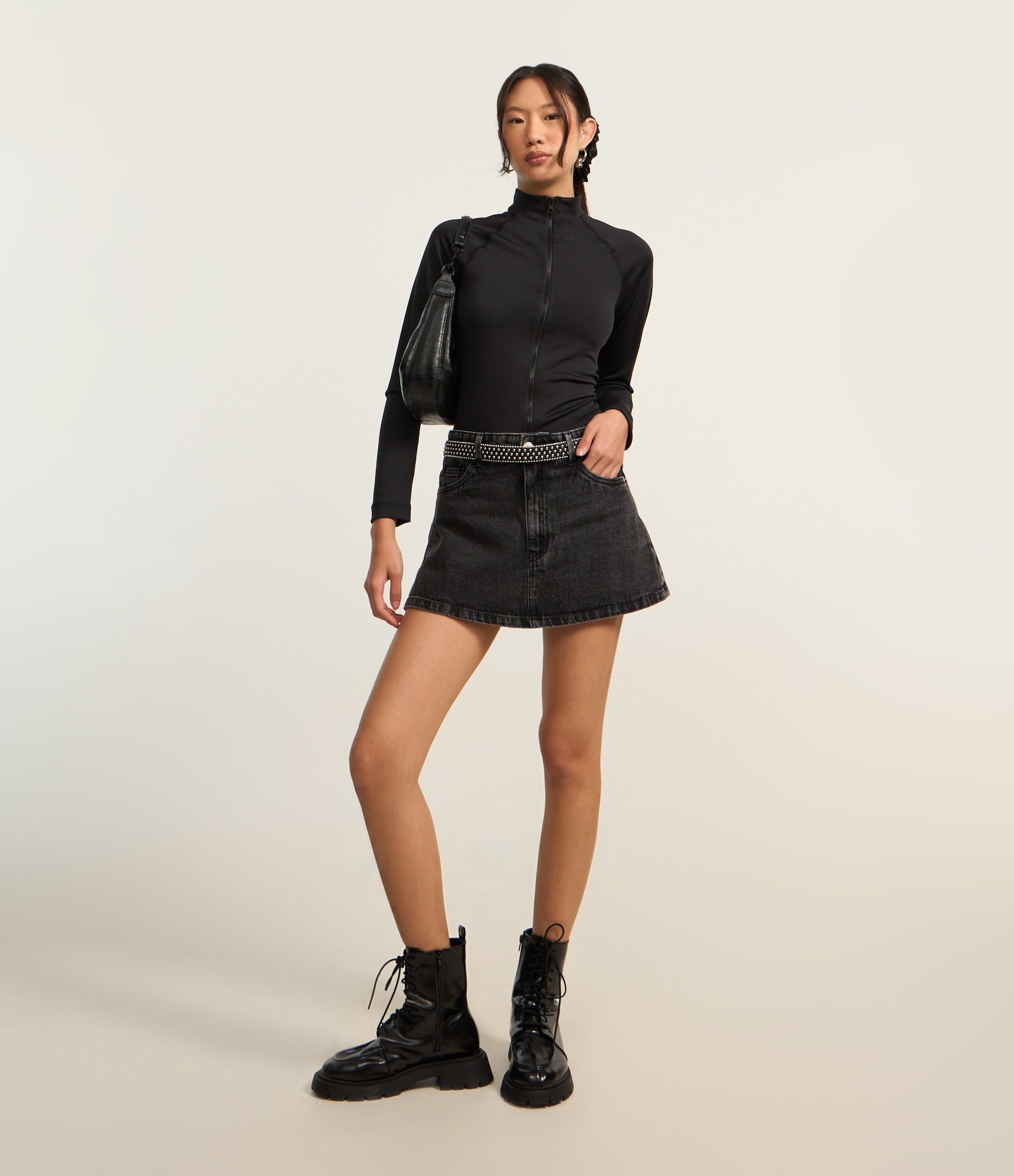 Short Saia Jeans com Efeito Marmorizado Preto 1