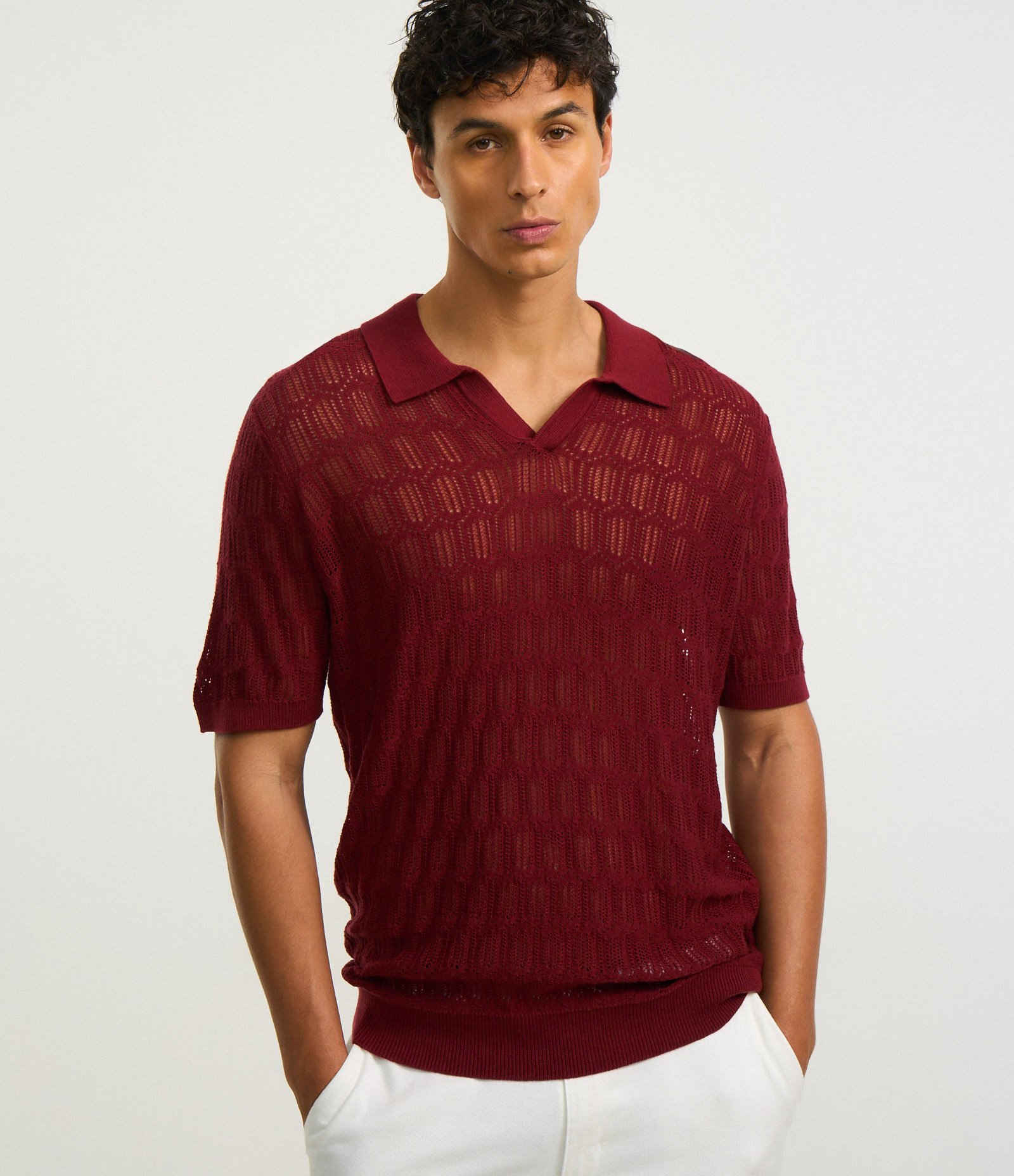 Camisa Polo Regular em Algodão Texturizada com Gola em V Vermelho 1