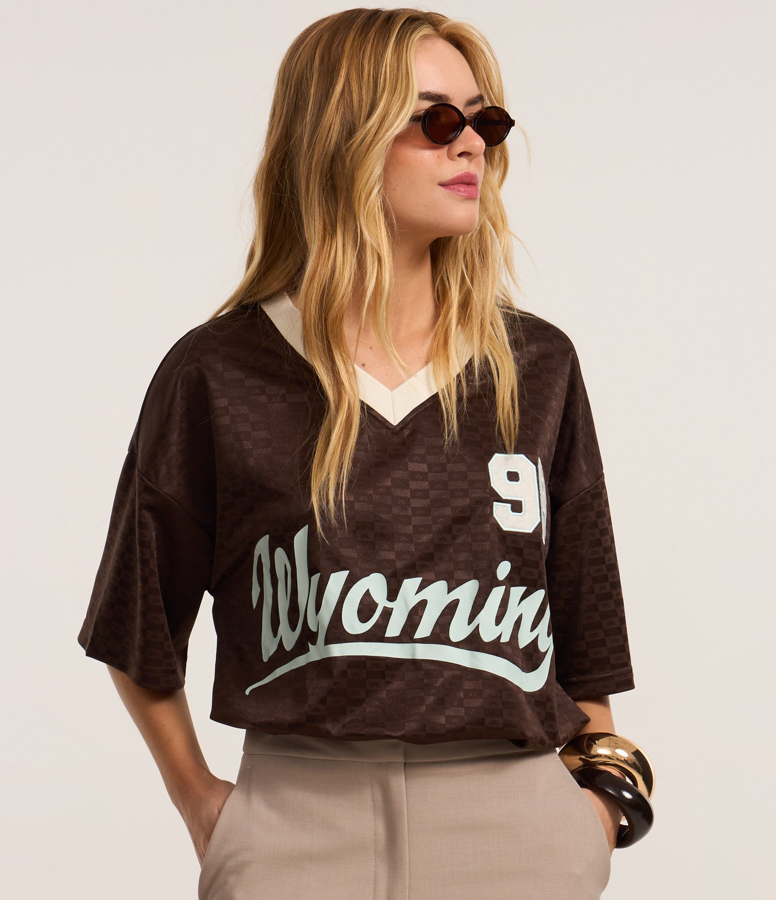Camiseta Oversized Sportcore com Lettering Wyoming Marrom 3