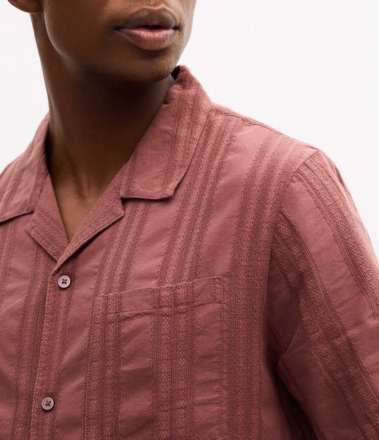 Camisa Comfort Manga Curta em Algodão Texturizada com Listras Marrom 3