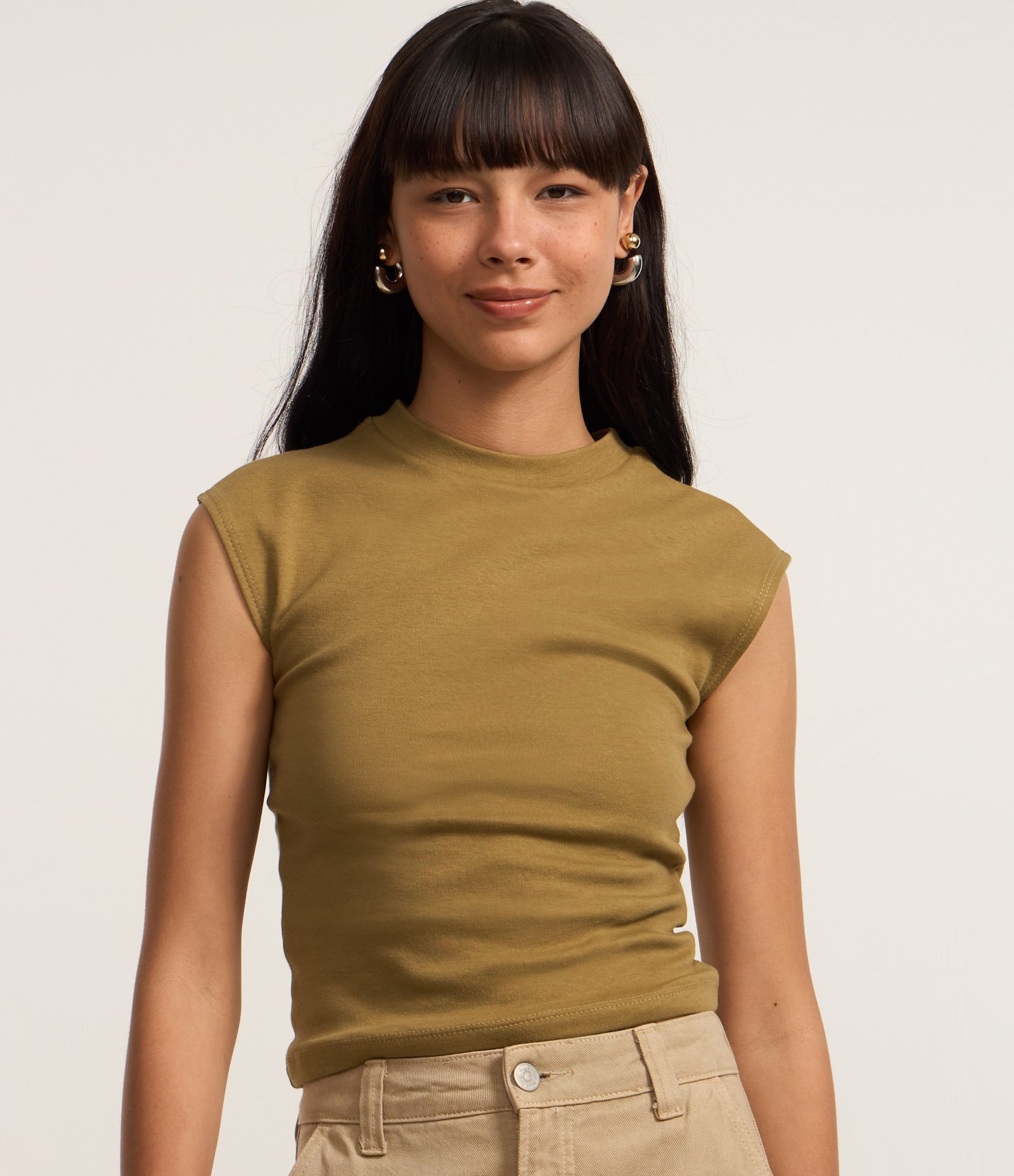 Blusa em Suedine com Ombro Caído Verde Oliva 3