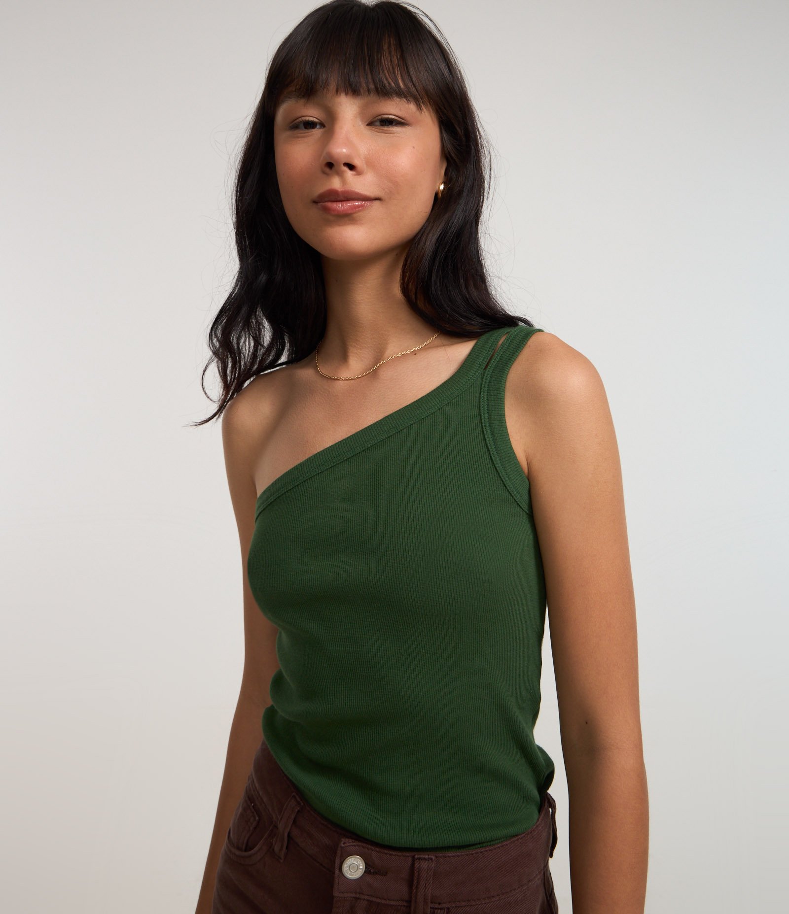 Blusa em Ribana com Um Ombro Só e Alça Dupla Verde 3