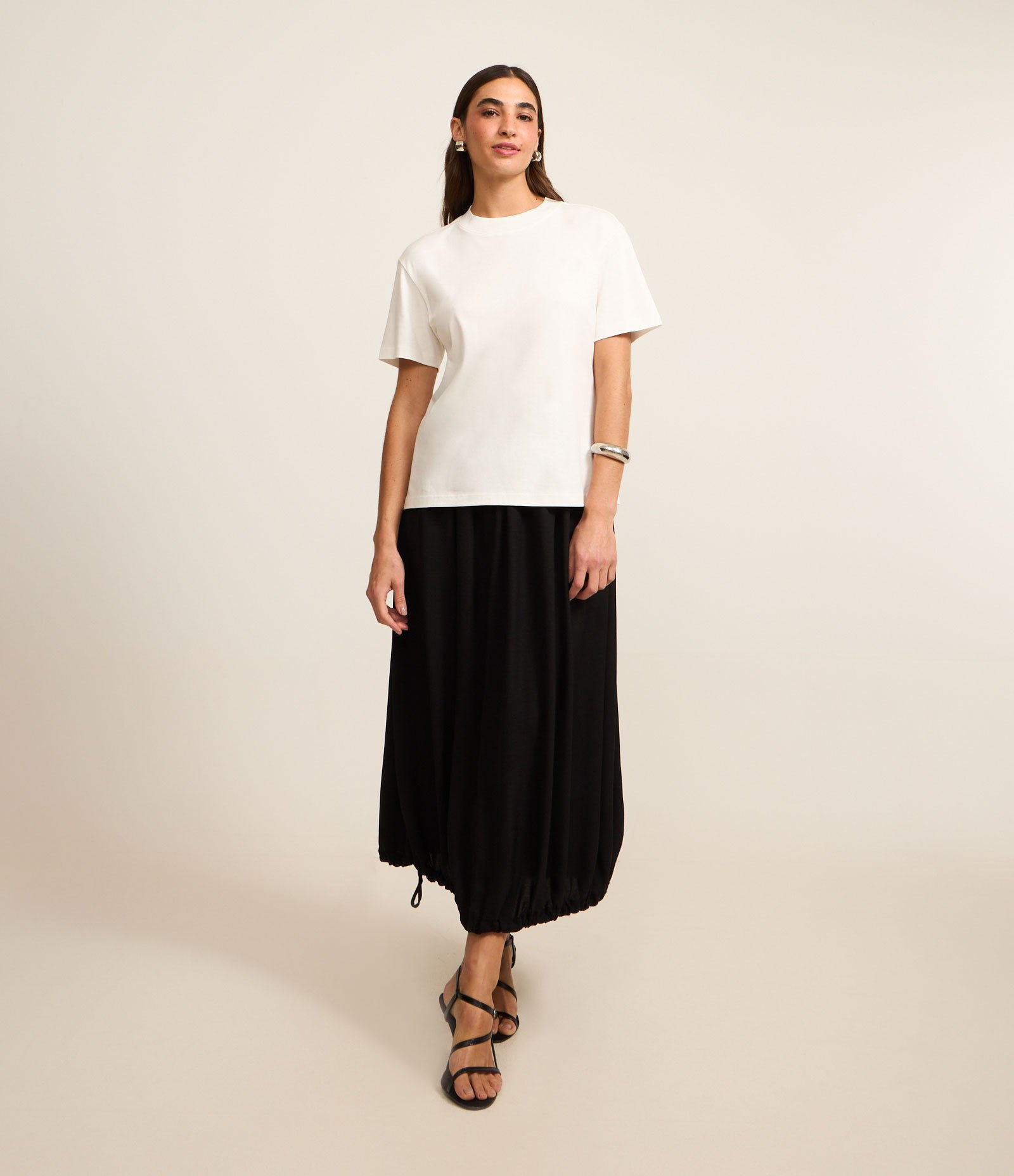 Saia Balloon Midi em Crepe com Cós em V Preto 1