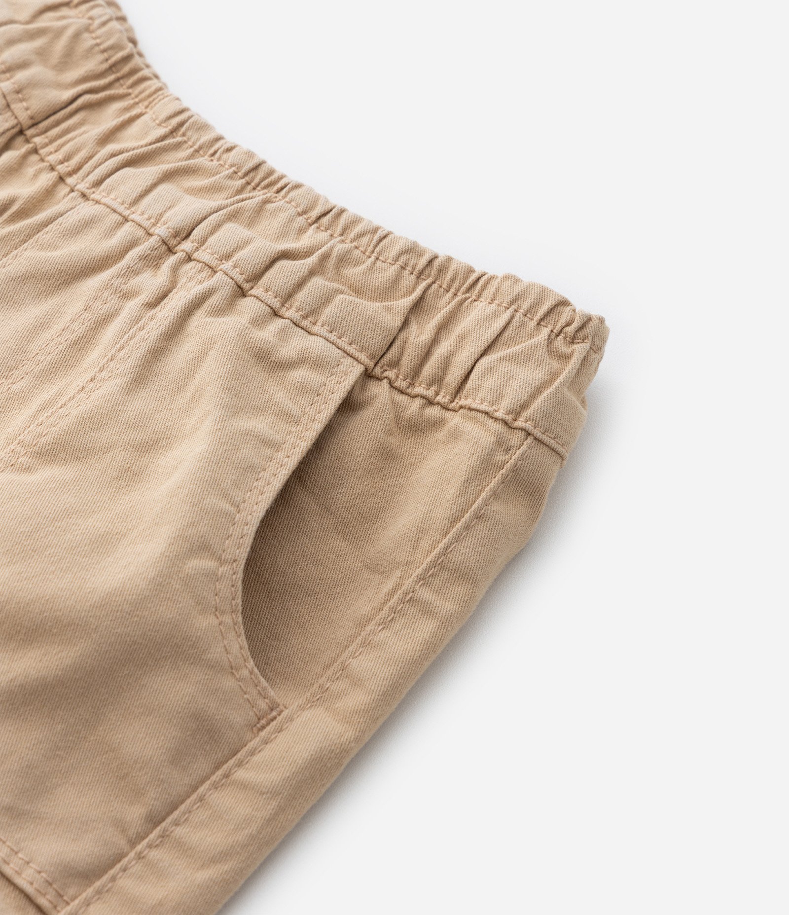 Calça Infantil em Sarja com Bolso Cargo - Tam 0 a 18 meses Bege 4