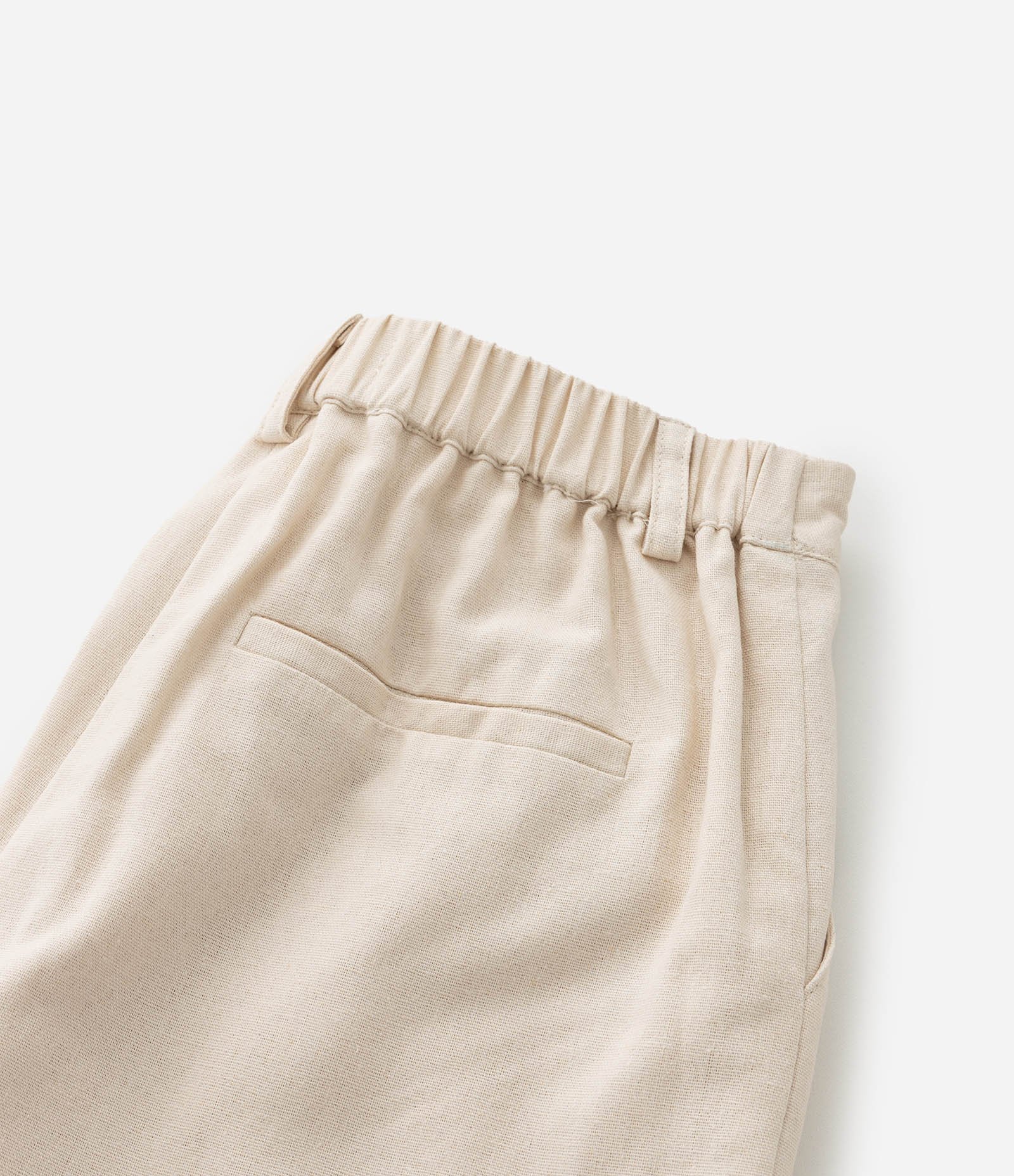 Short Alfaiatado em Viscolinho com Barra Nuvem - Tam 5 a 14 Anos Bege 9