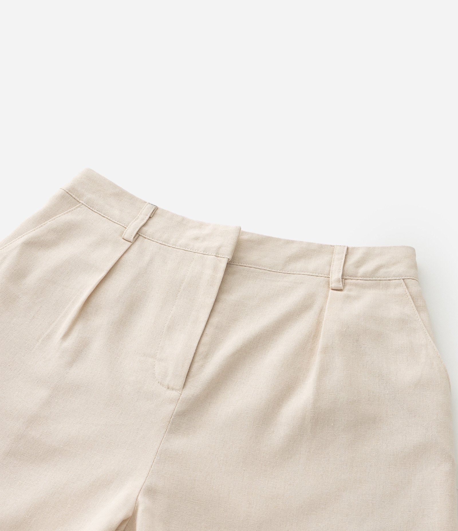 Short Alfaiatado em Viscolinho com Barra Nuvem - Tam 5 a 14 Anos Bege 6