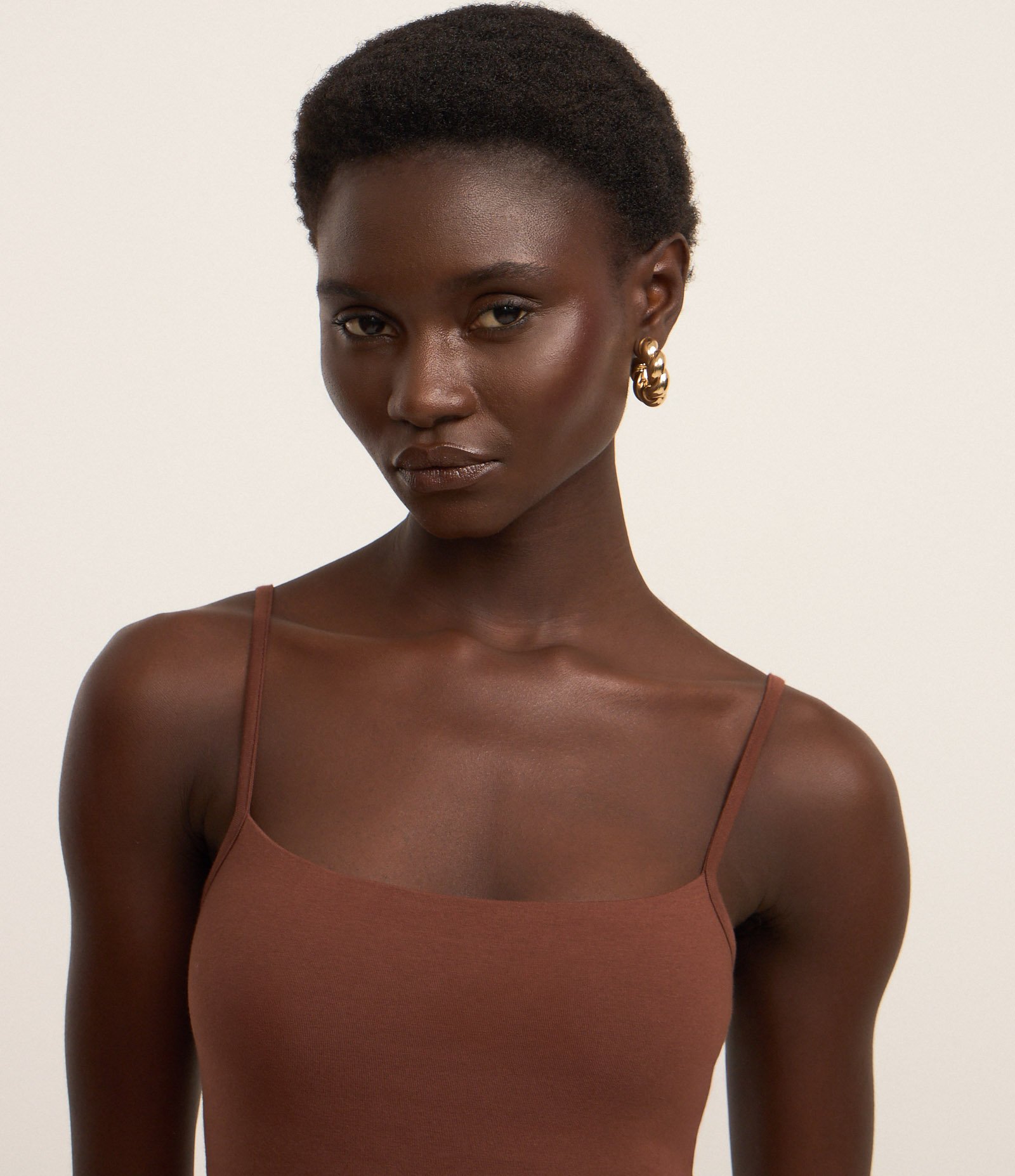 Vestido Curto em Cotton com Alças Finas Marrom 3