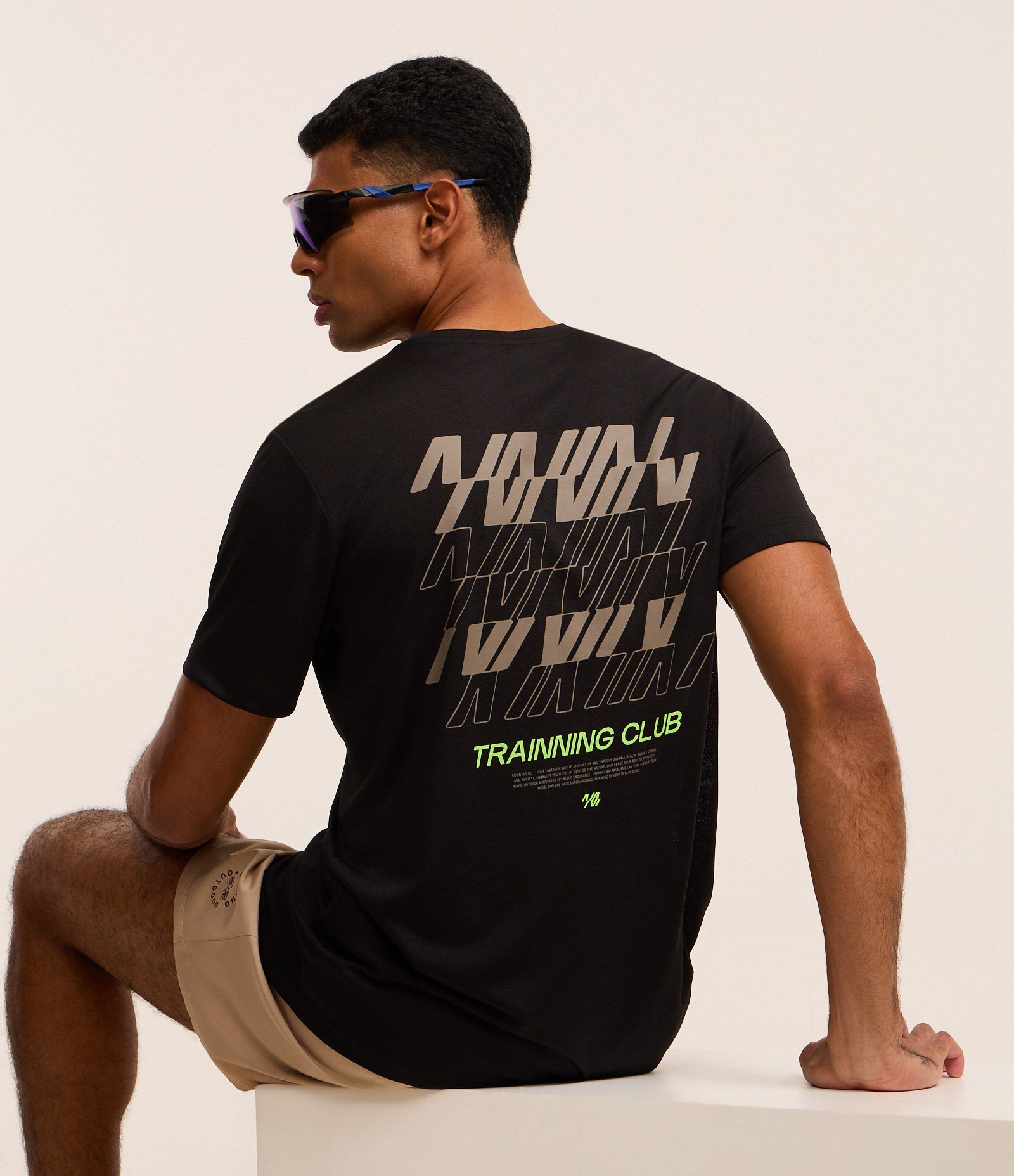 Camiseta Esportiva Corrida com Tecnologia Dry e Estampa Runnig Preto 5