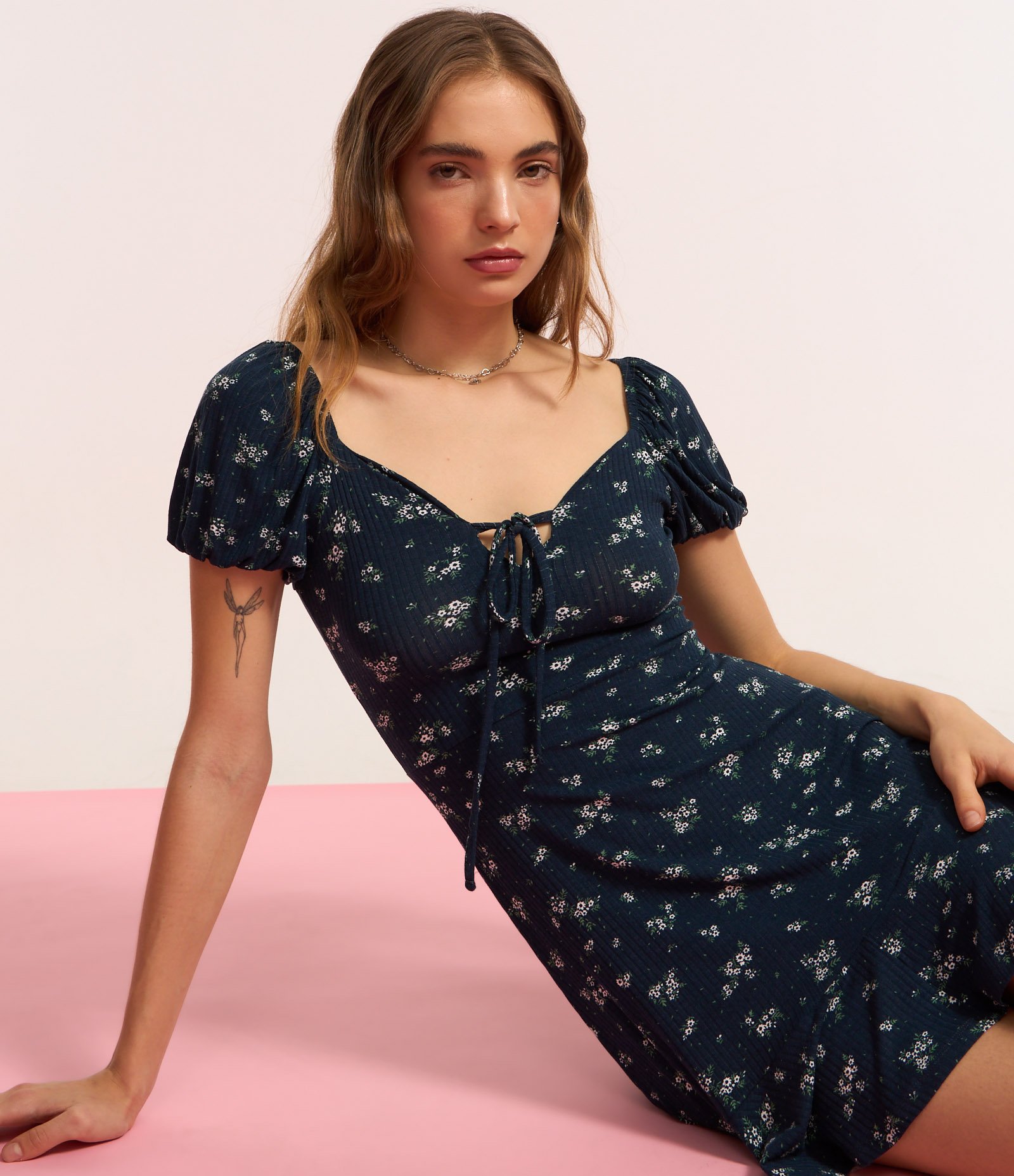 Vestido Curto em Ribana com Estampa Floral Liberty Azul Marinho 5