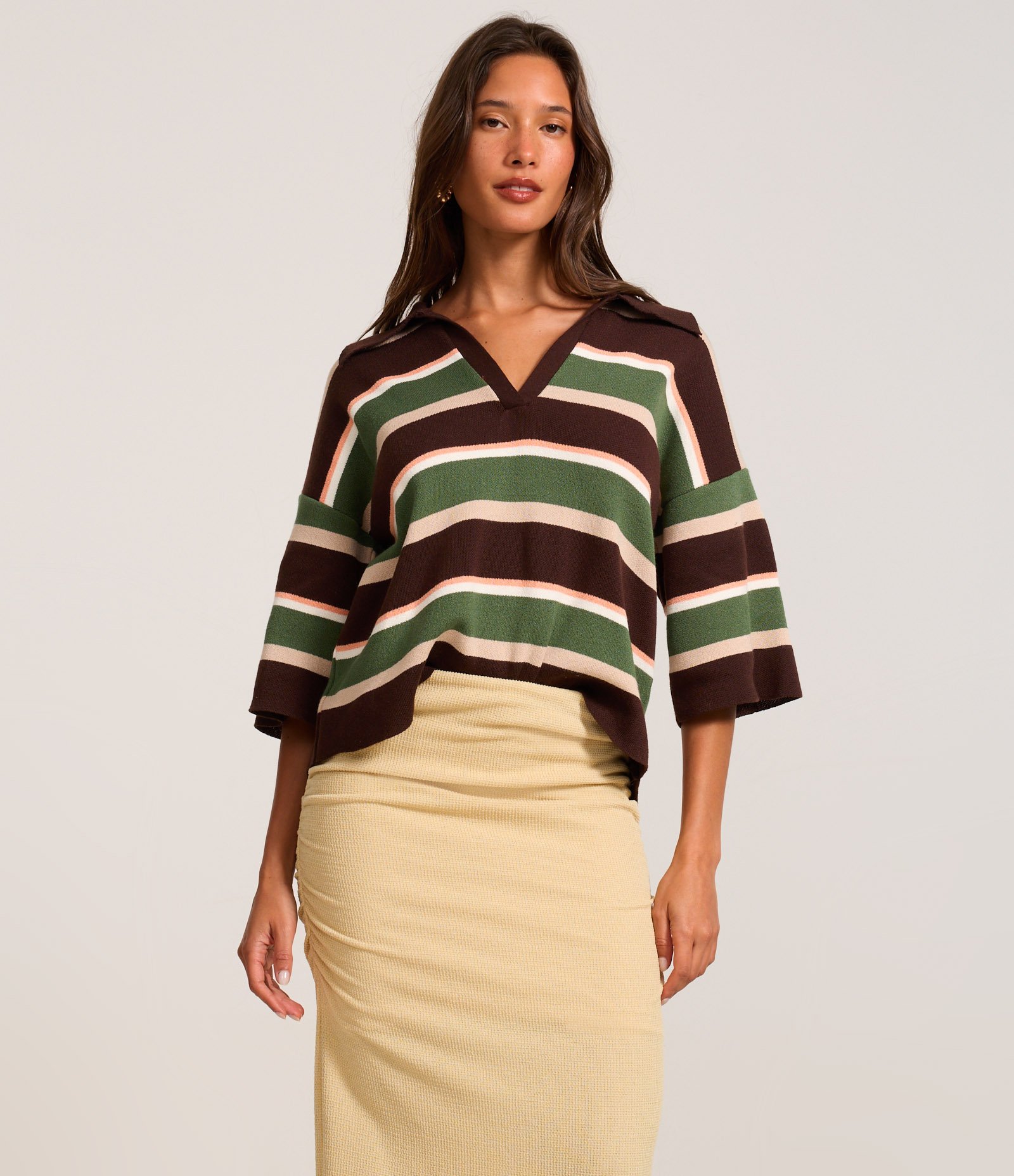 Saia Long Midi Texturizada com Franzido e Fenda Bege 2