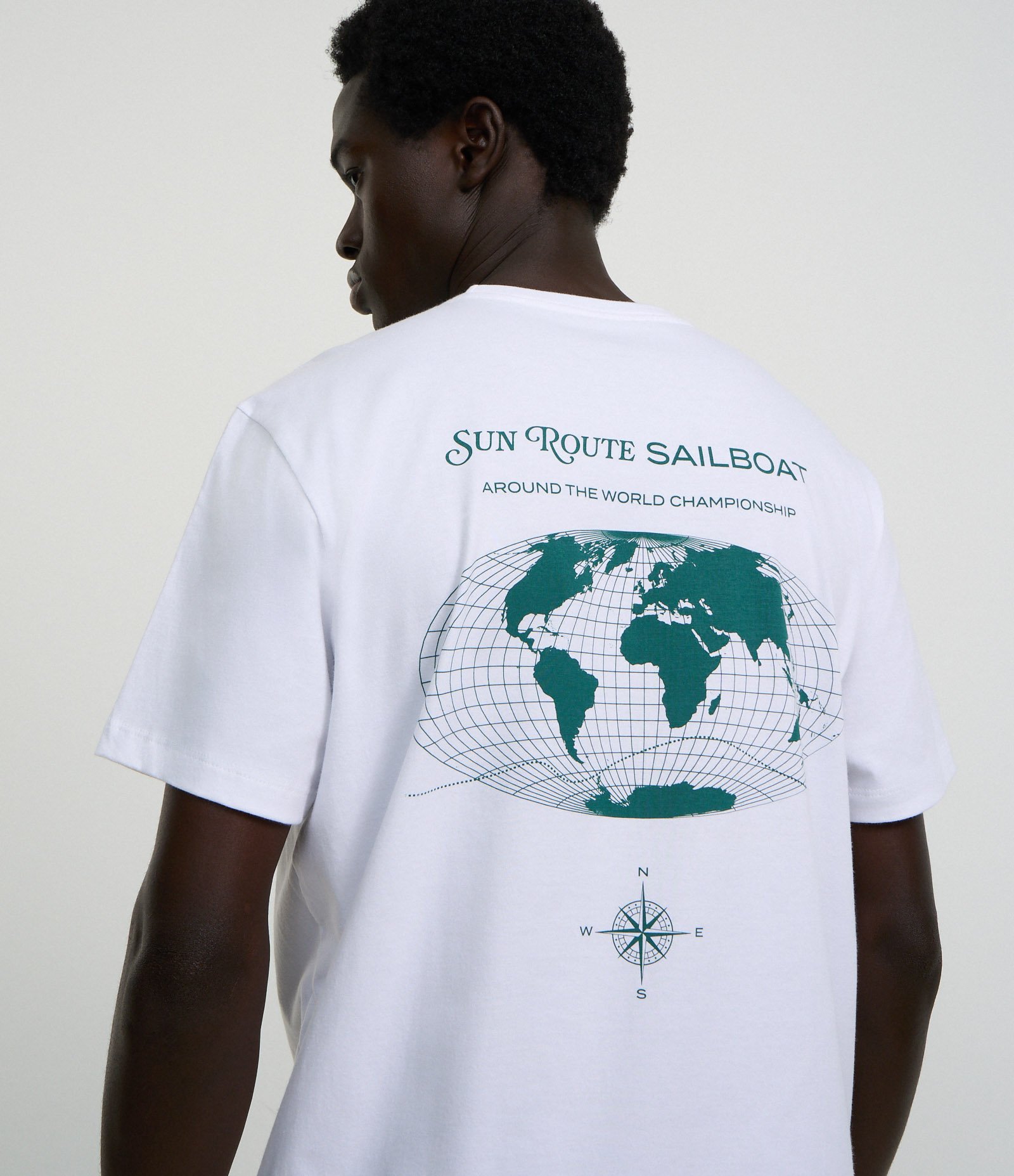 Camiseta Comfort em Algodão com Estampa de Bussola e Lettering Sun Route Sailboat Branco 3