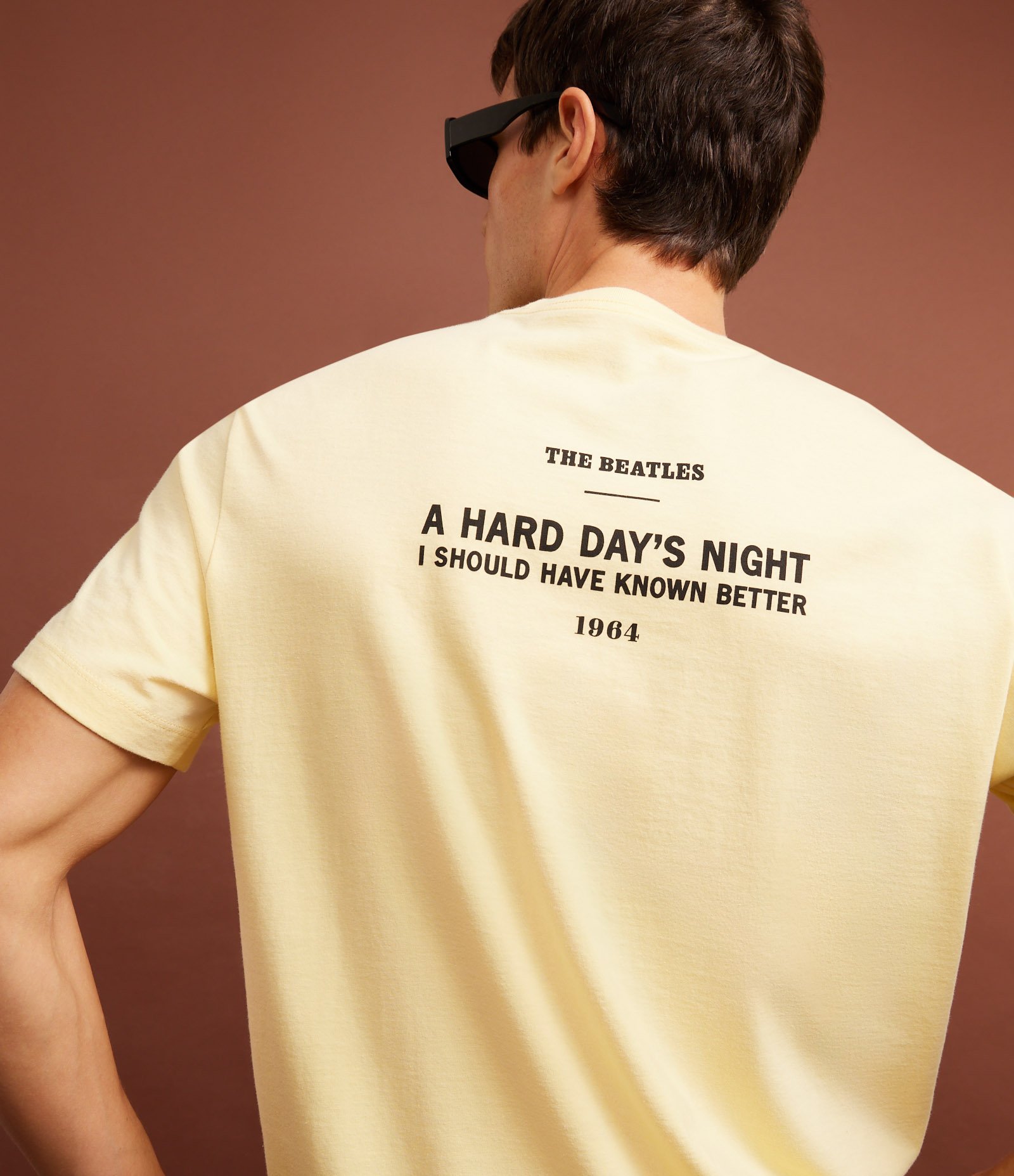 Camiseta em Algodão com Estampa de Rostos The Beatles Amarelo 3