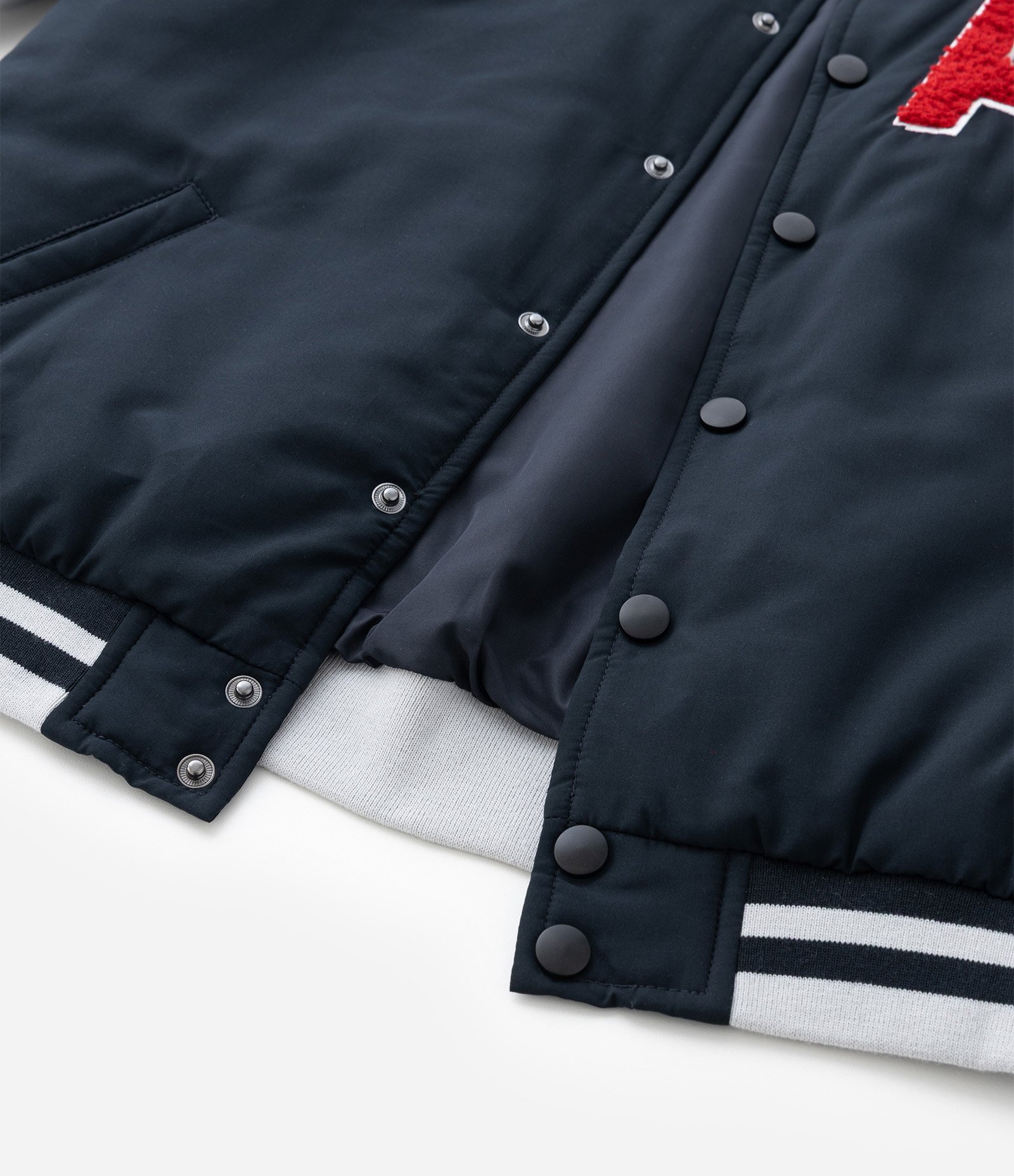 Jaqueta Bomber Infantil com Recortes Contrastante - Tam 5 a 14 Anos Preto 8